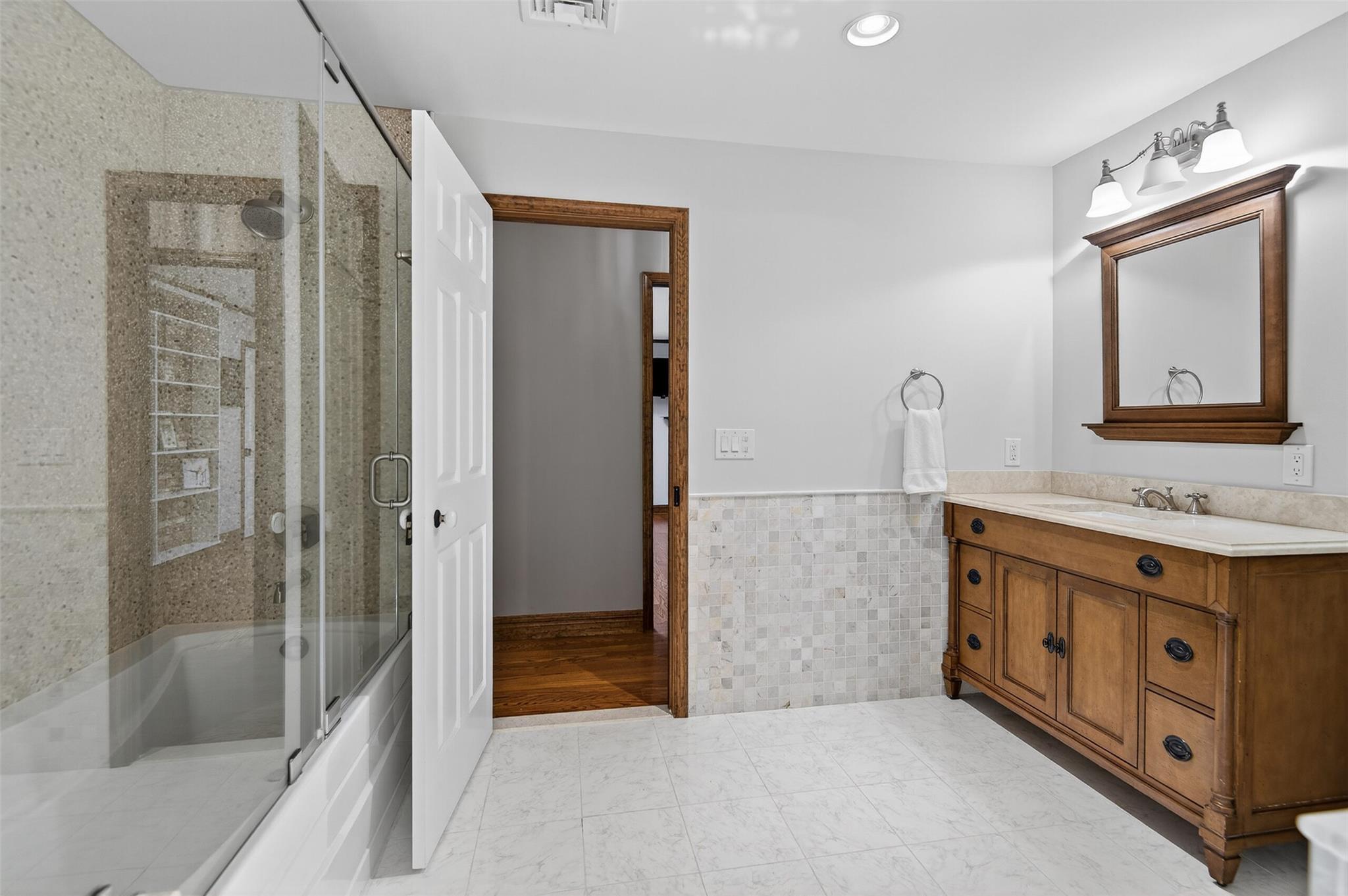 353 Split Rock Road, Syosset, NY 11791