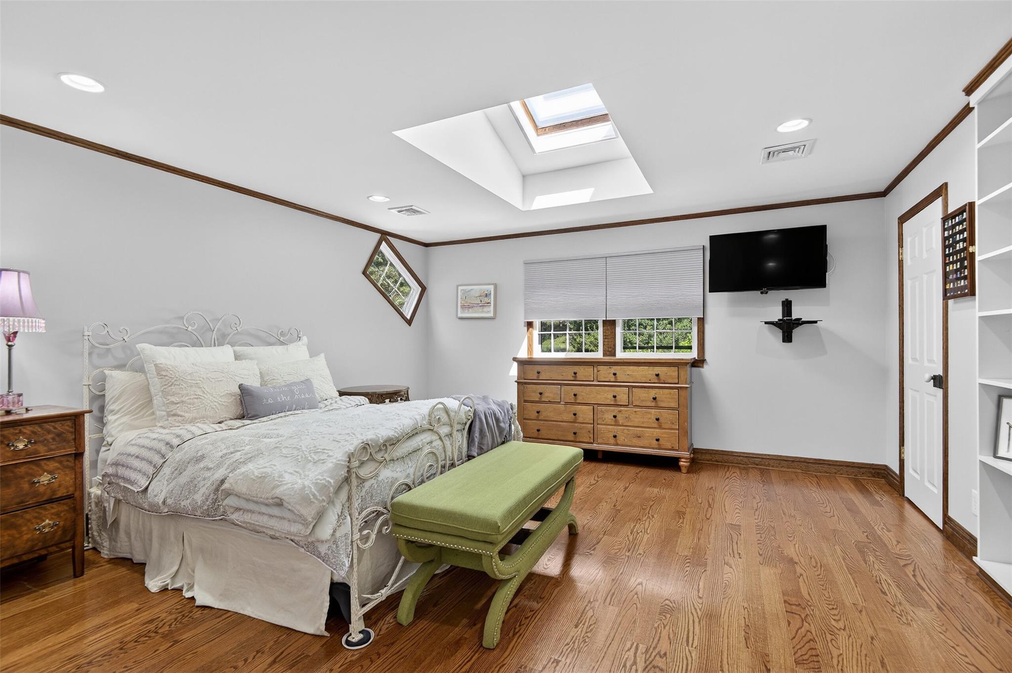 353 Split Rock Road, Syosset, NY 11791