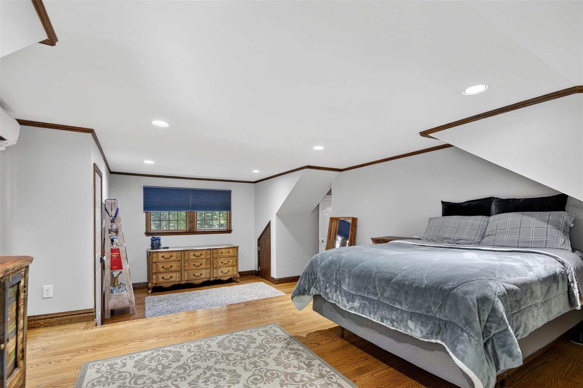 353 Split Rock Road, Syosset, NY 11791