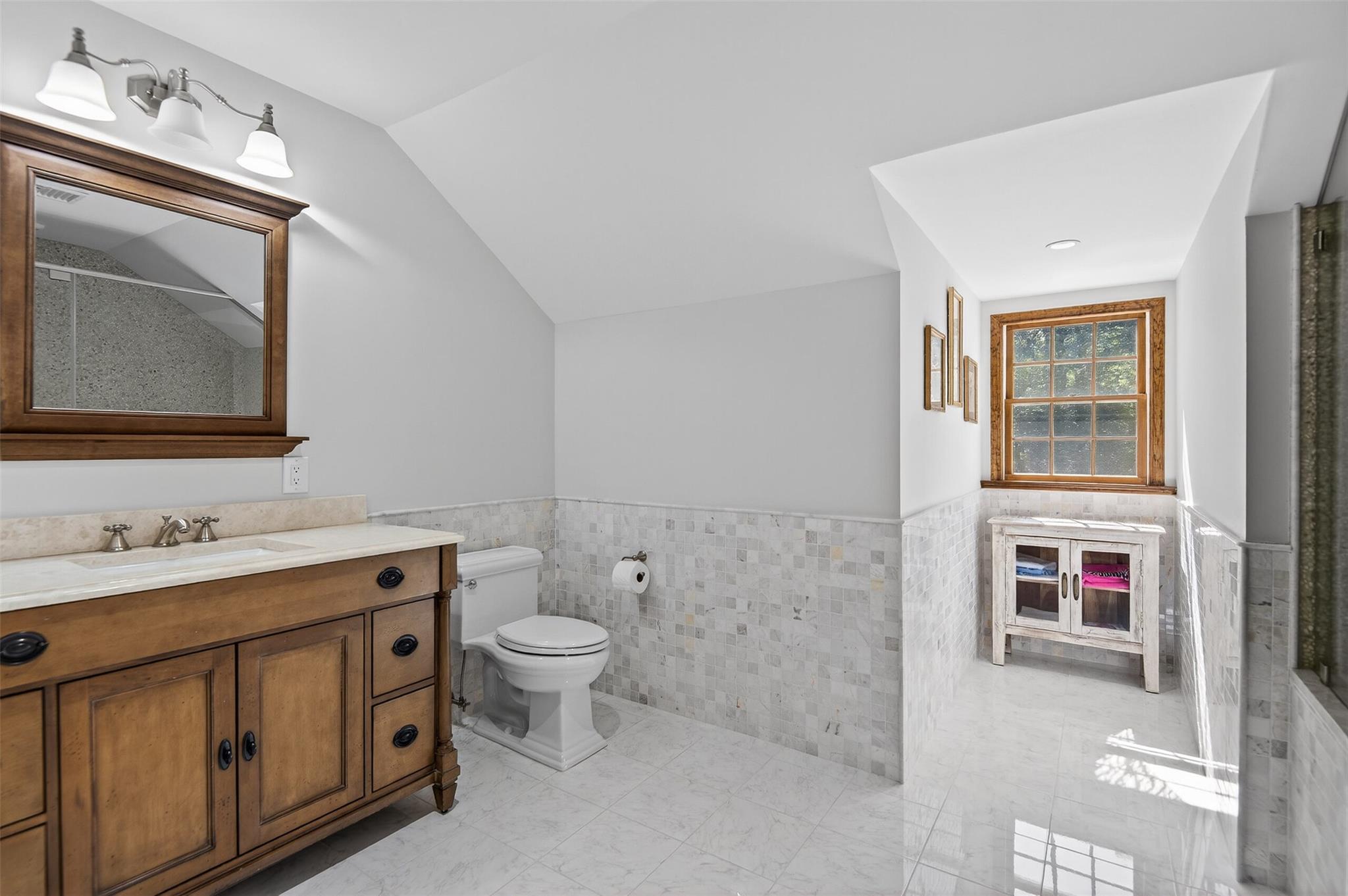 353 Split Rock Road, Syosset, NY 11791