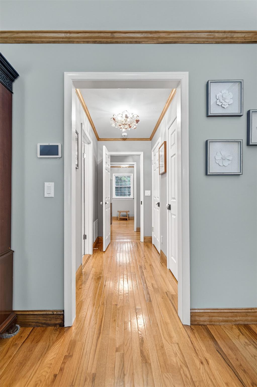 353 Split Rock Road, Syosset, NY 11791