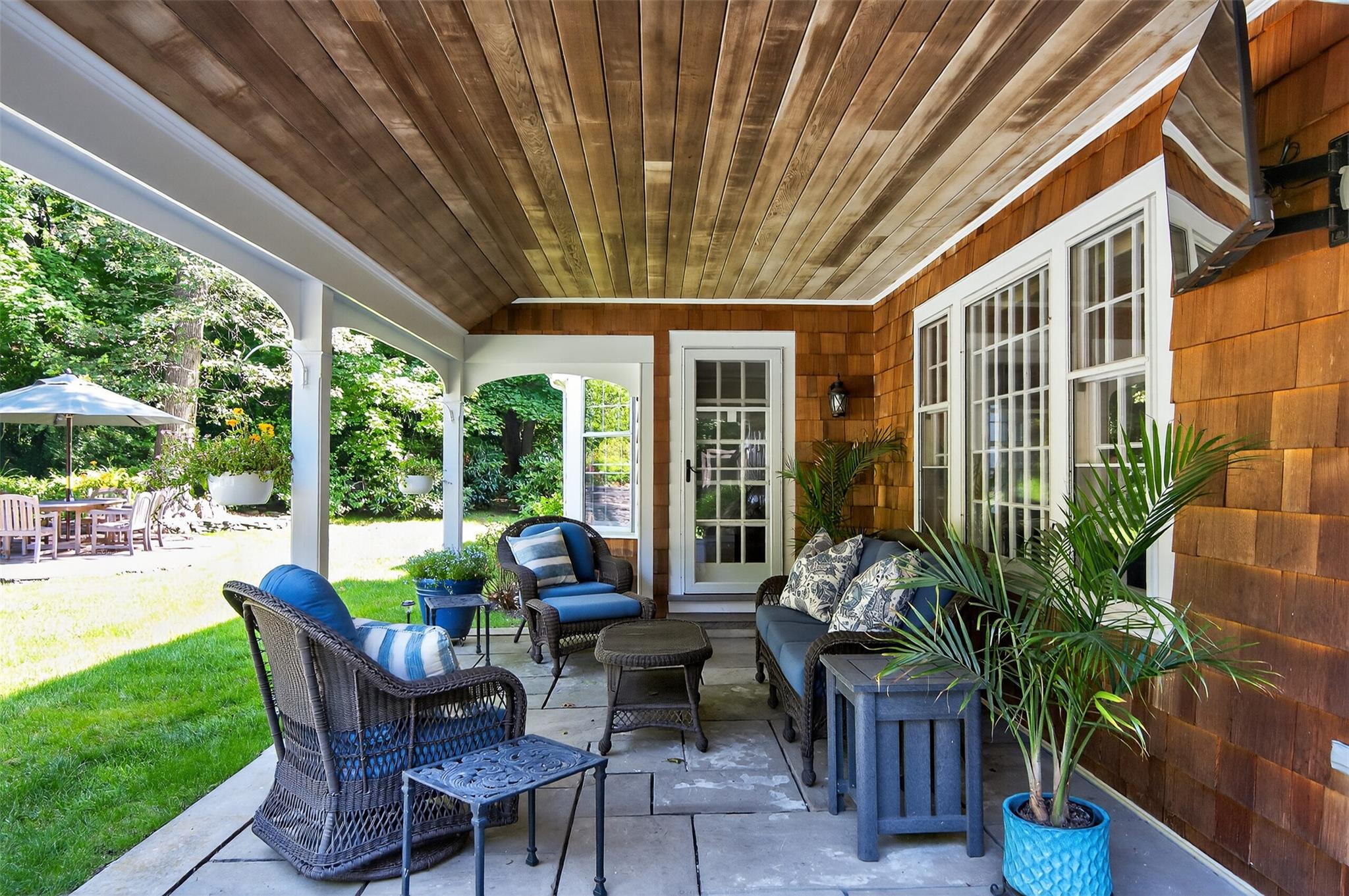 353 Split Rock Road, Syosset, NY 11791