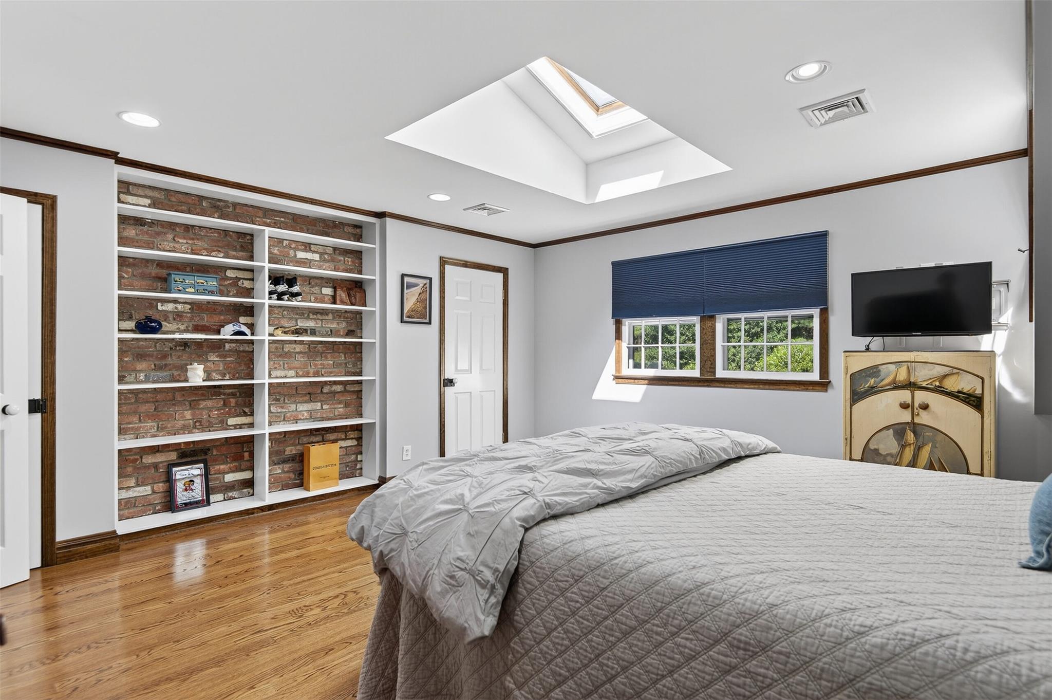 353 Split Rock Road, Syosset, NY 11791