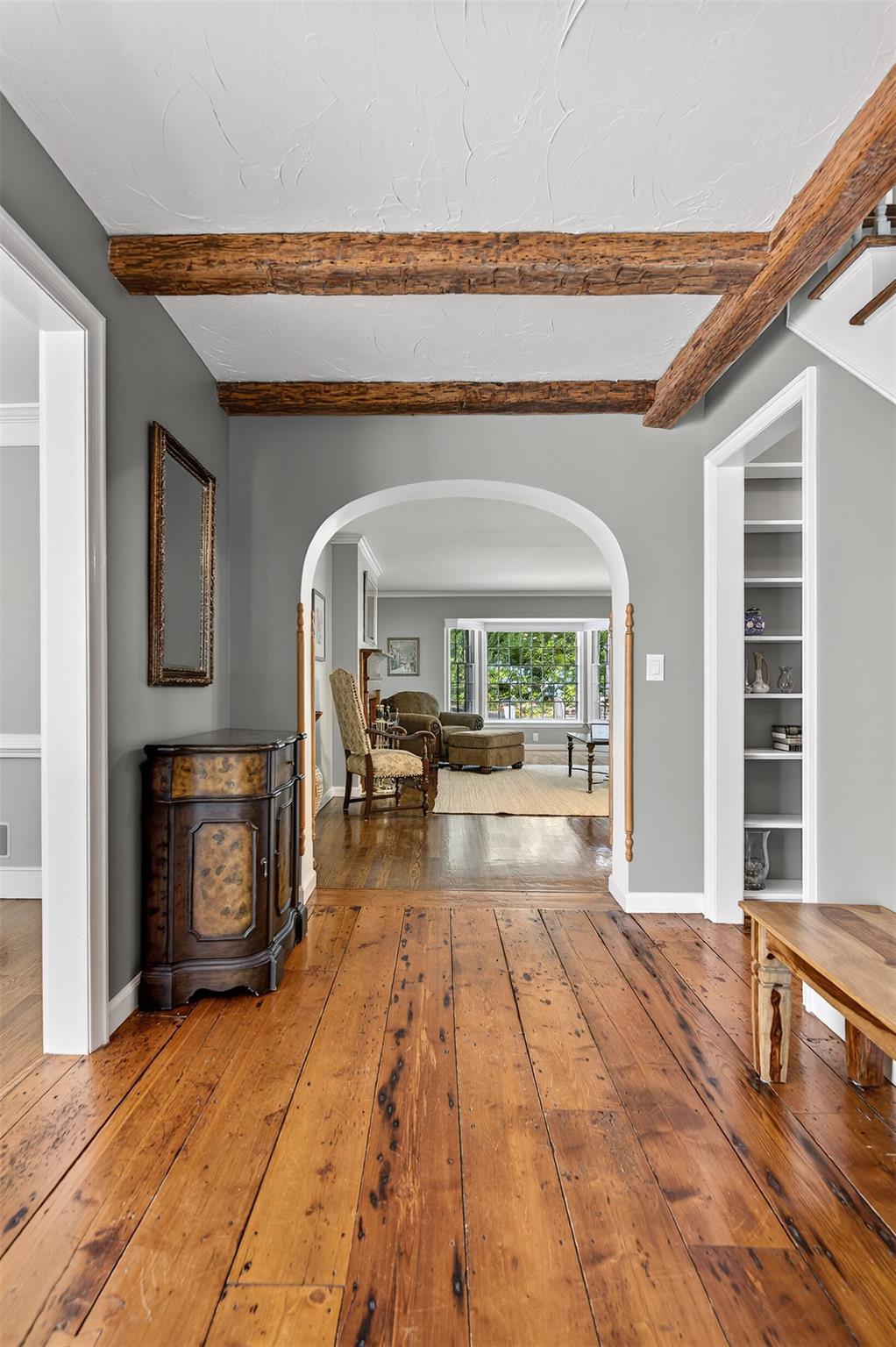 353 Split Rock Road, Syosset, NY 11791