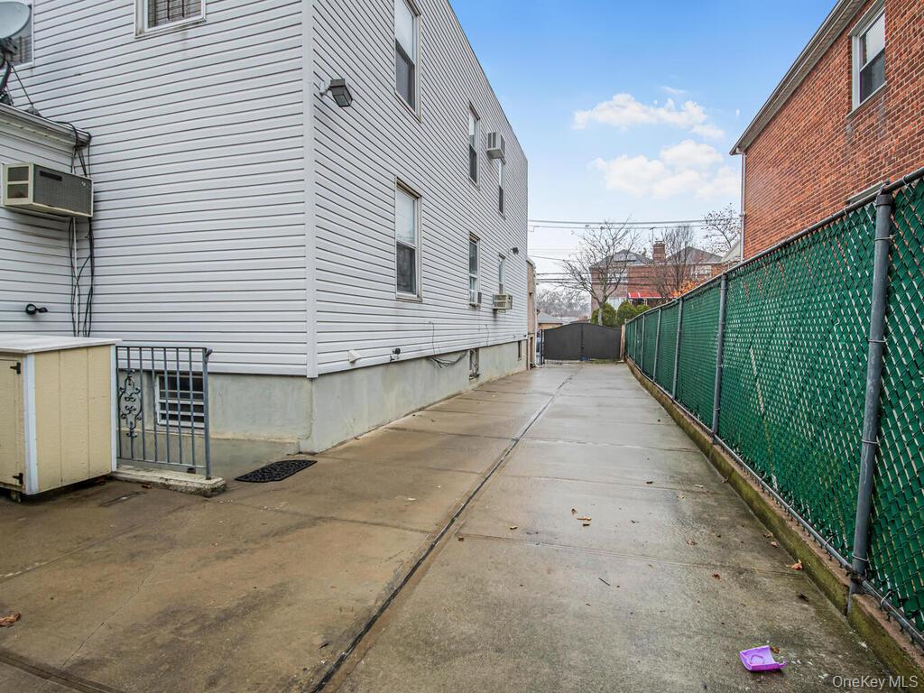 1465 Mayflower Avenue, Bronx, NY 10461