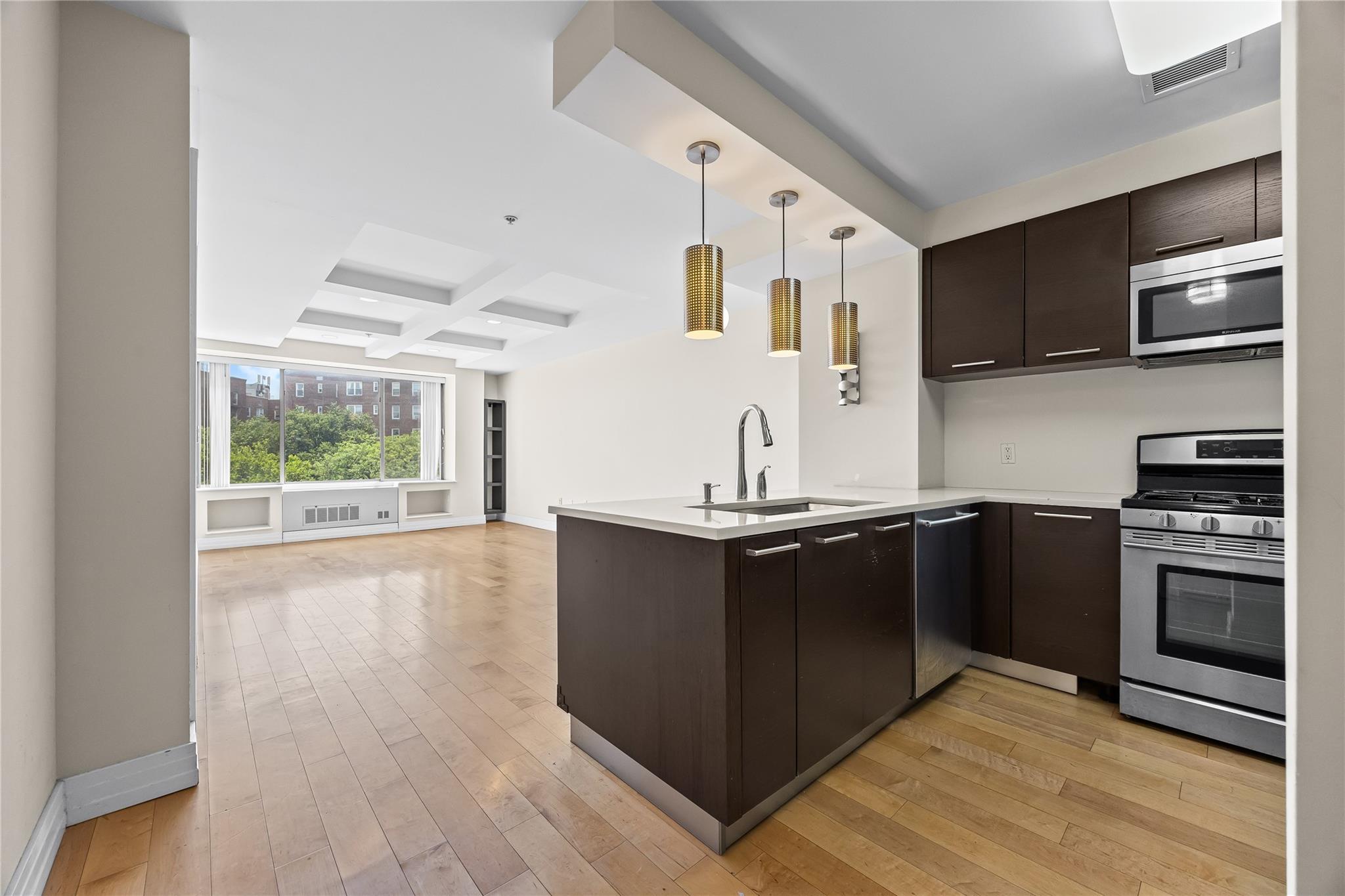 64-05 Yellowstone Boulevard # 316S, Forest Hills, NY 11375