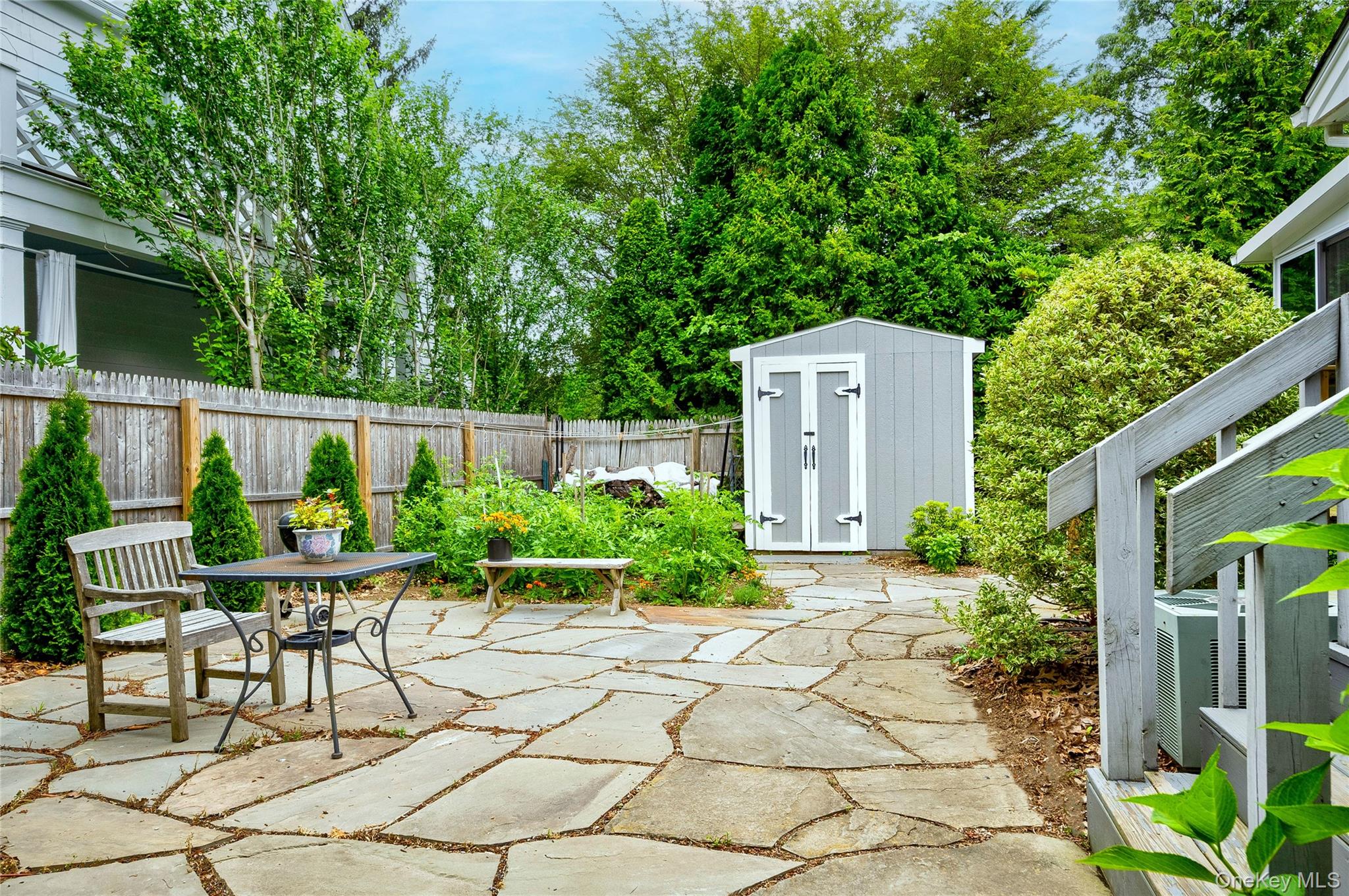 287 4th Avenue, Saint James, NY 11780