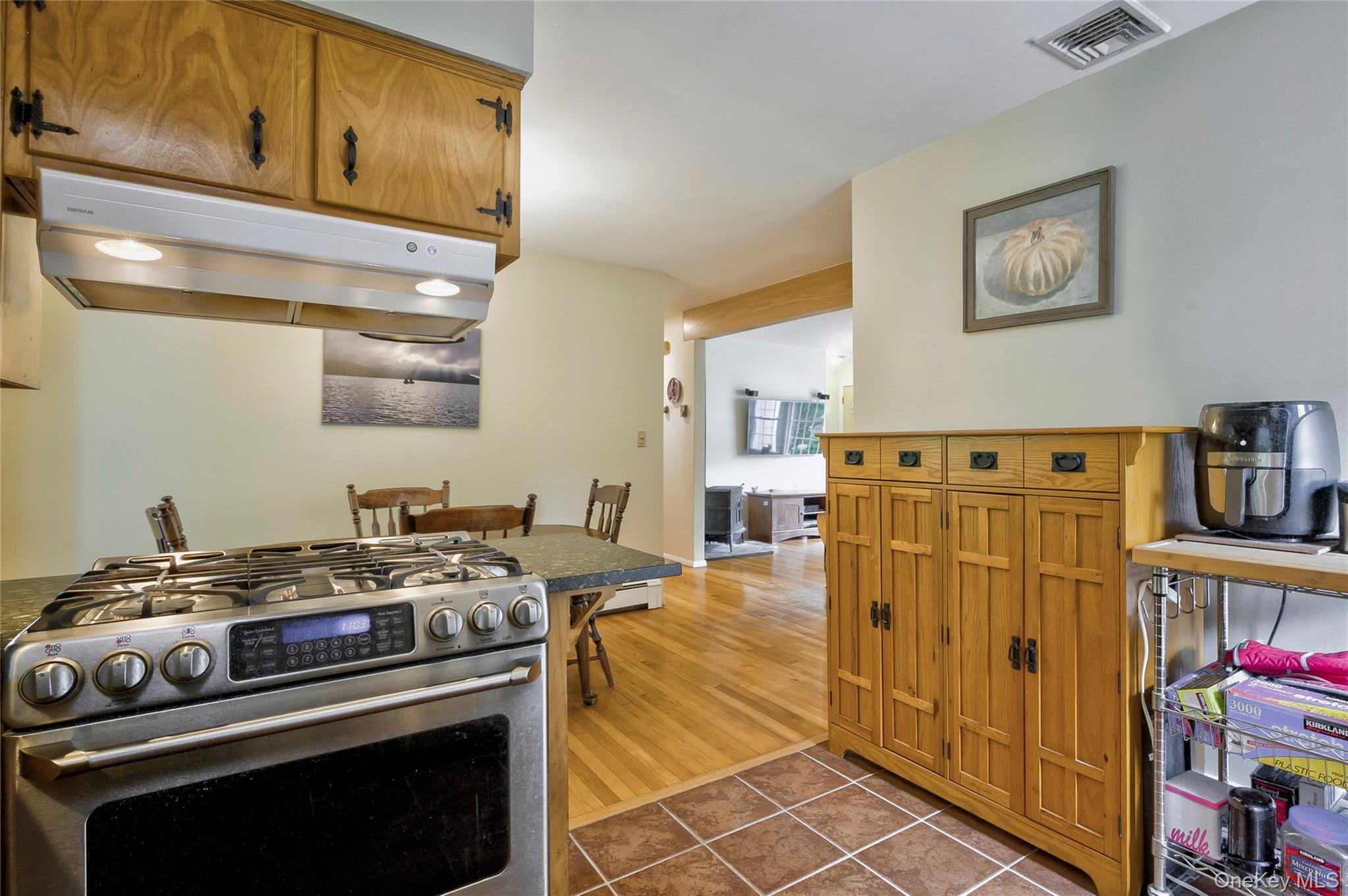 287 4th Avenue, Saint James, NY 11780