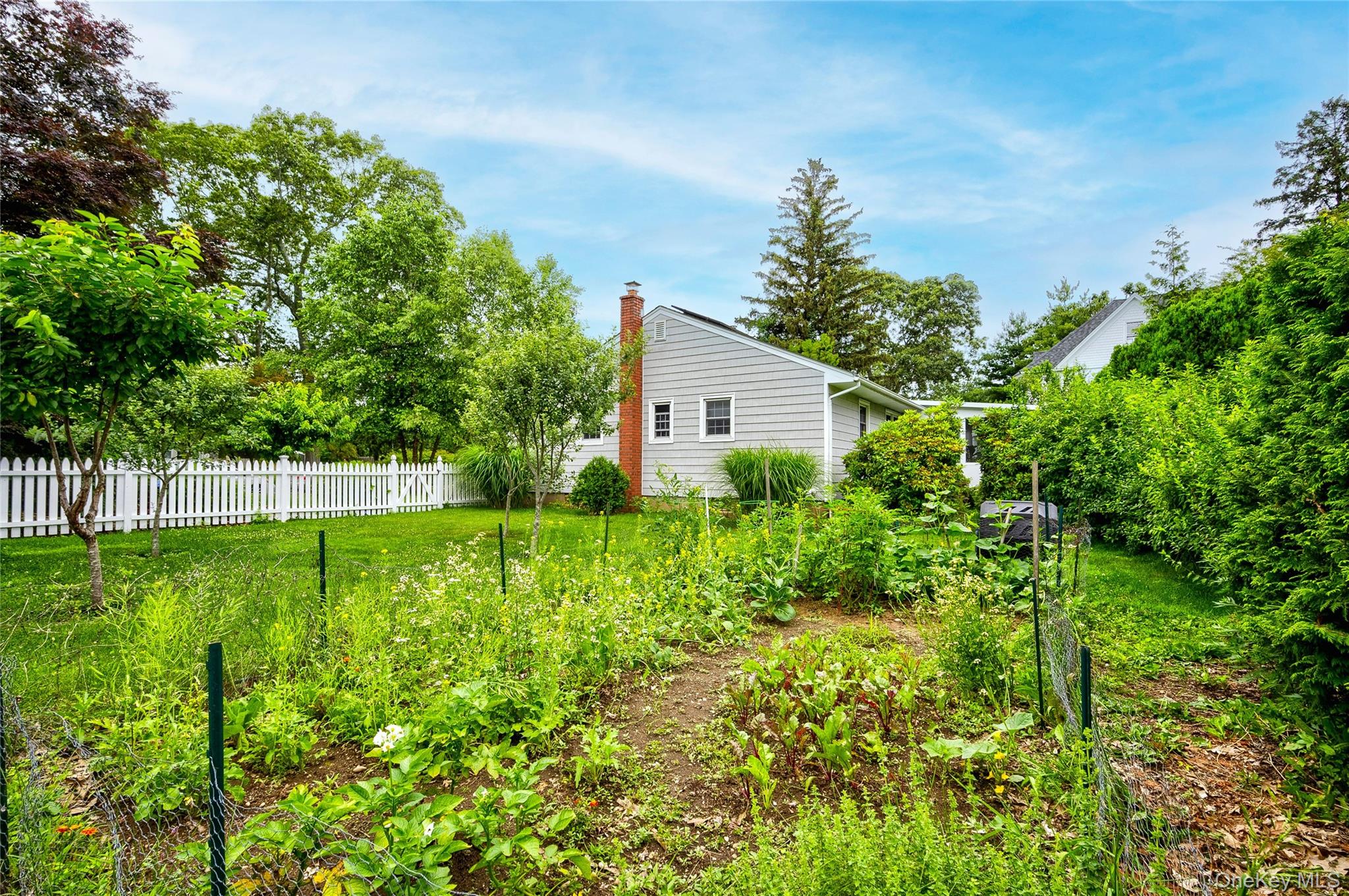 287 4th Avenue, Saint James, NY 11780