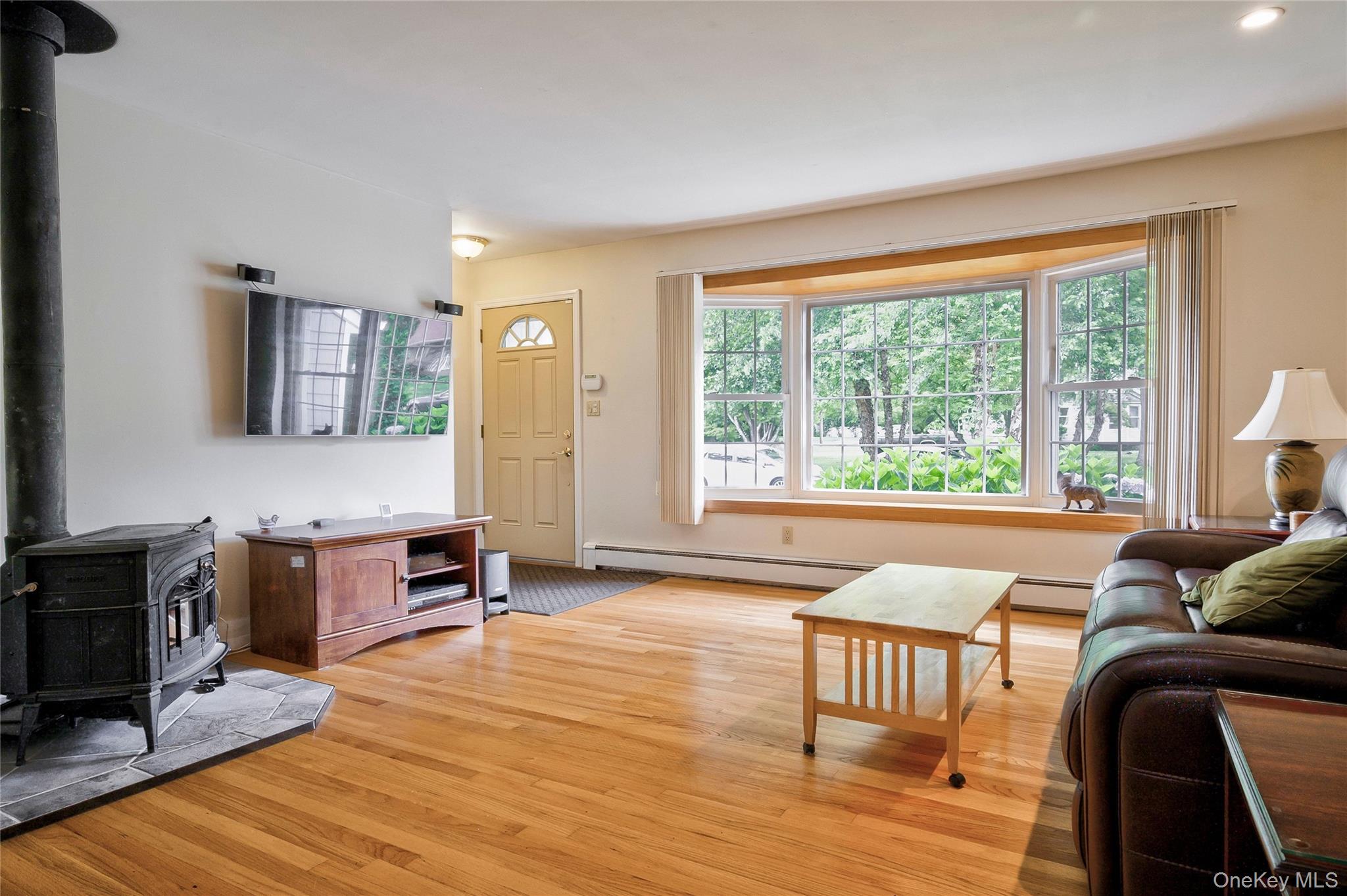 287 4th Avenue, Saint James, NY 11780