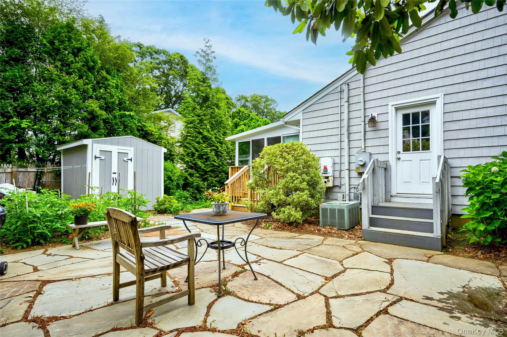 287 4th Avenue, Saint James, NY 11780