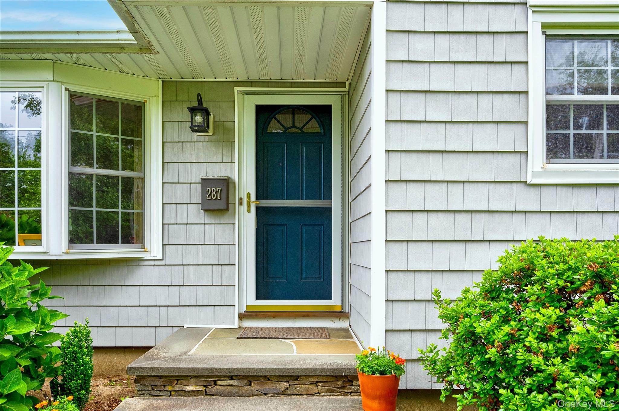 287 4th Avenue, Saint James, NY 11780