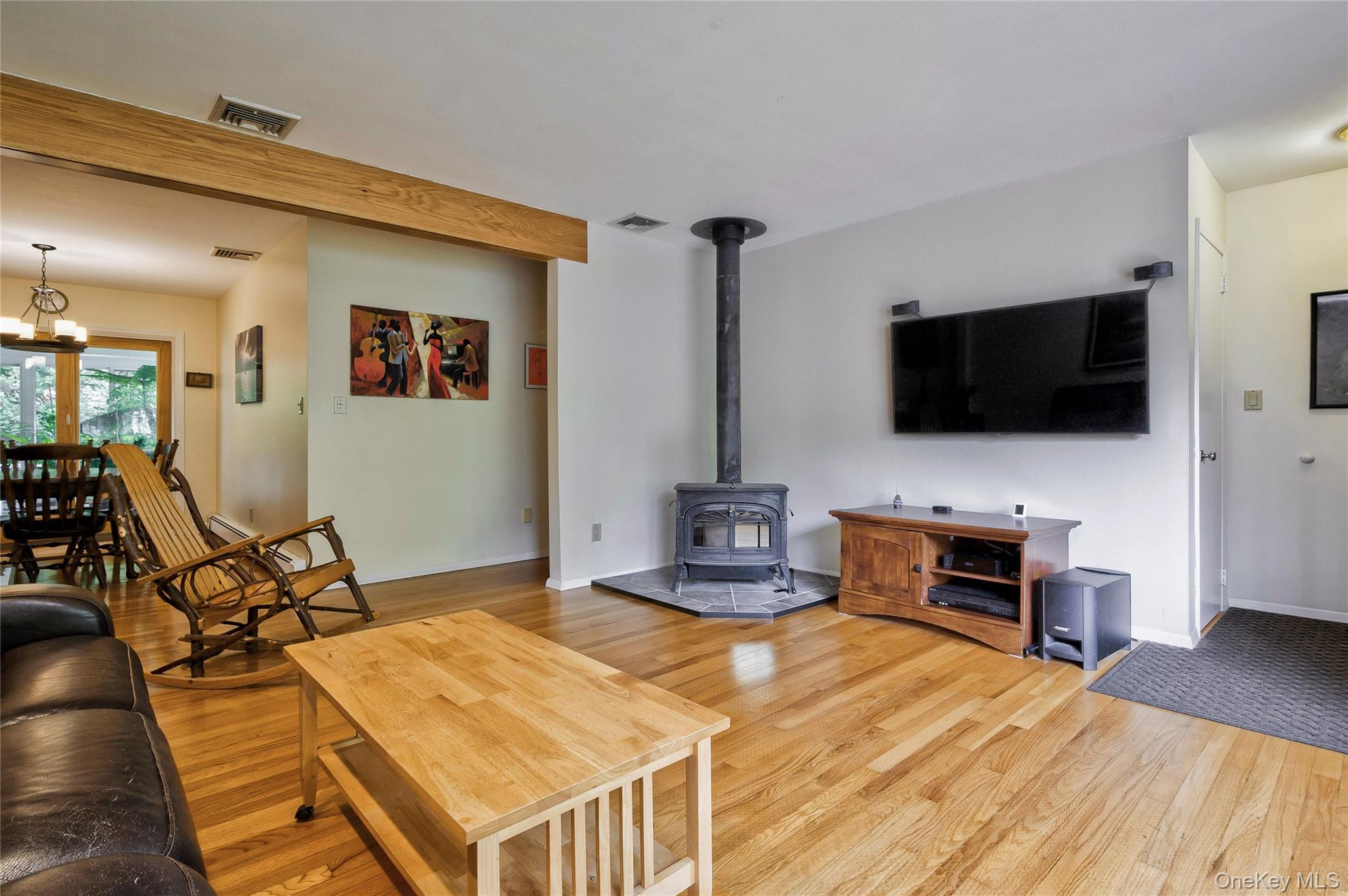 287 4th Avenue, Saint James, NY 11780