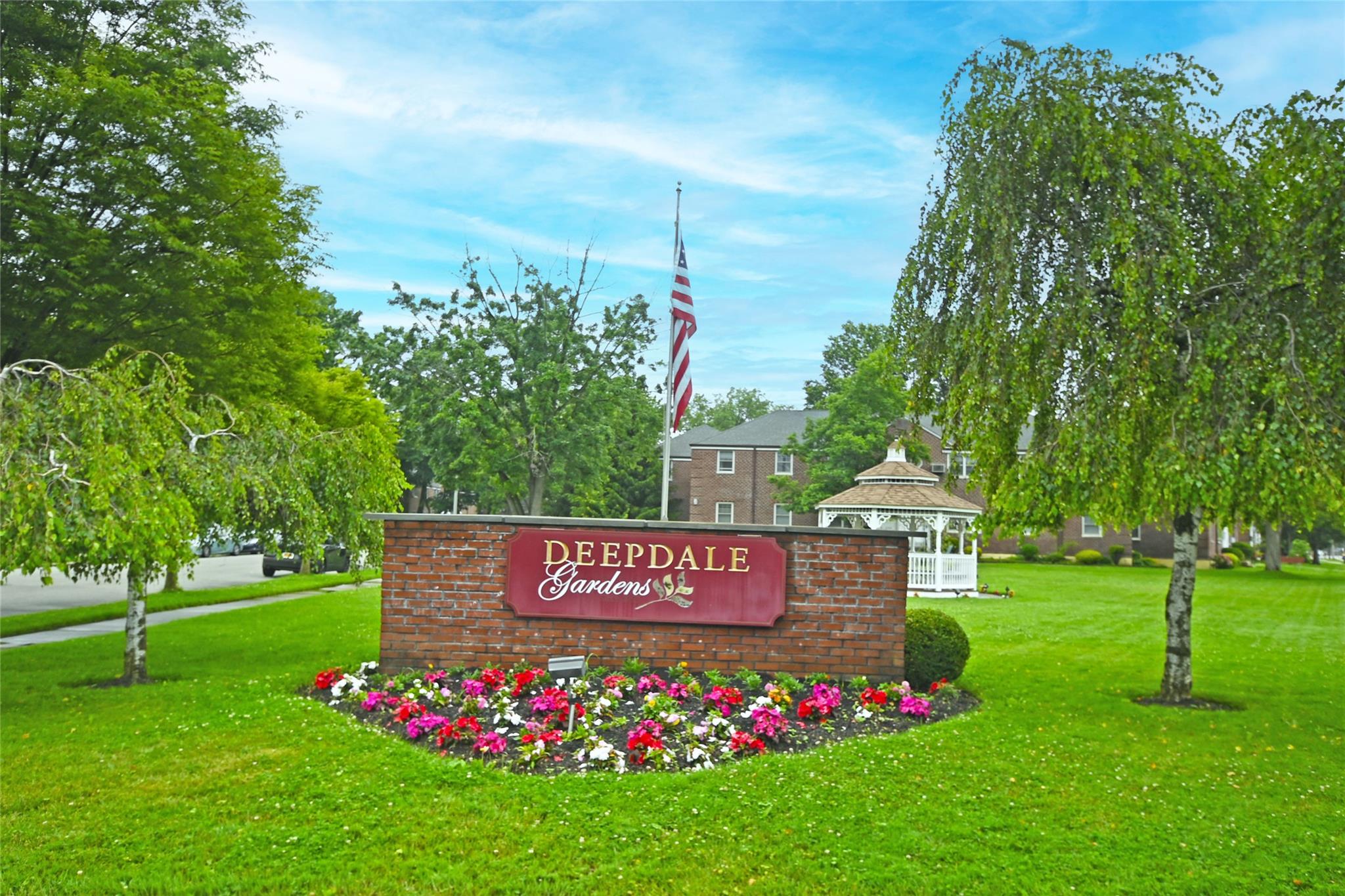 251-26 58th Avenue # Upper, Little Neck, NY 11362