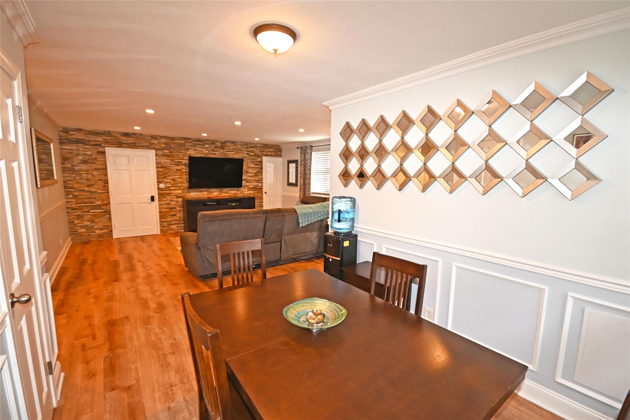 251-26 58th Avenue # Upper, Little Neck, NY 11362