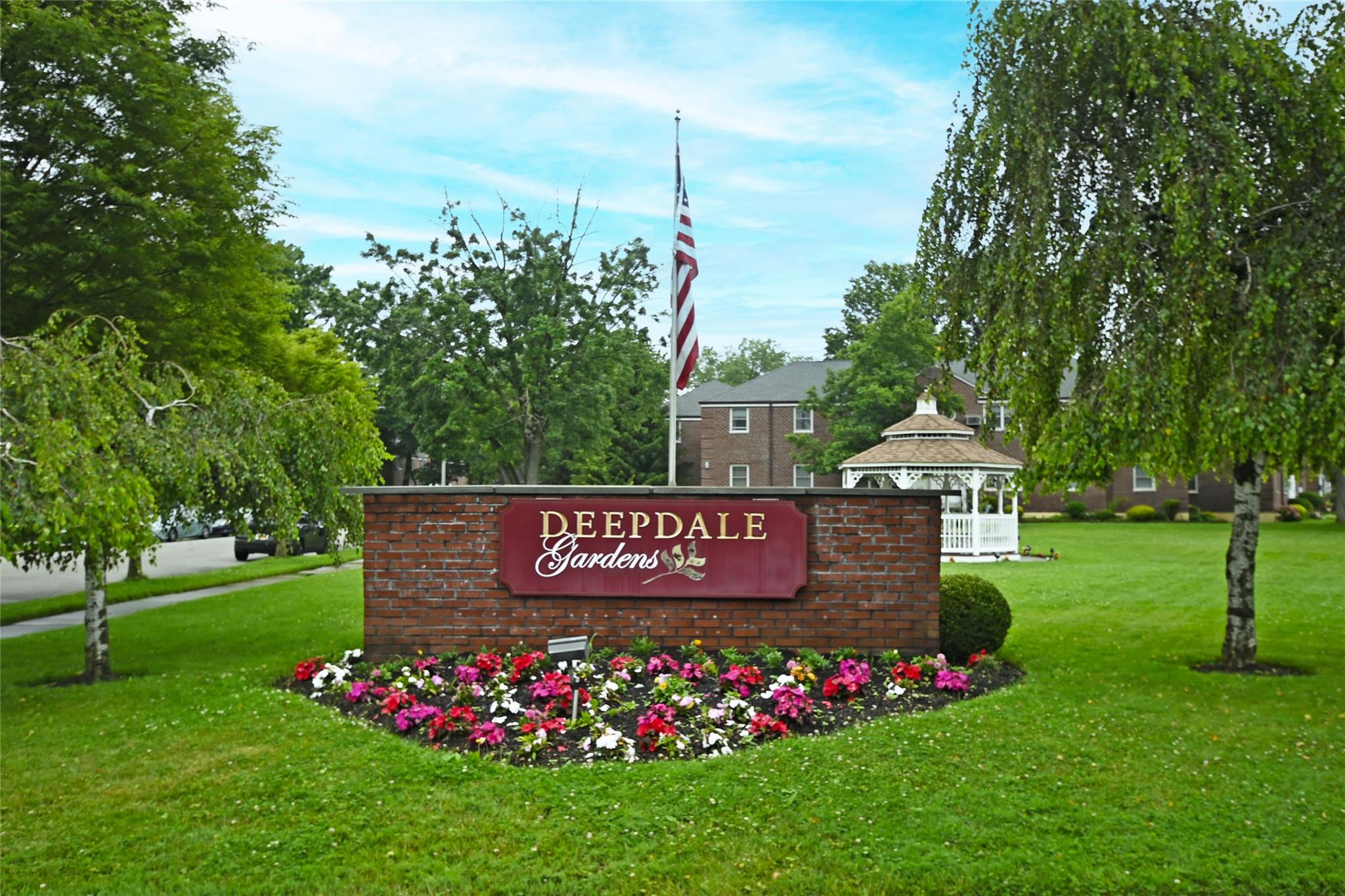 251-26 58th Avenue # Upper, Little Neck, NY 11362