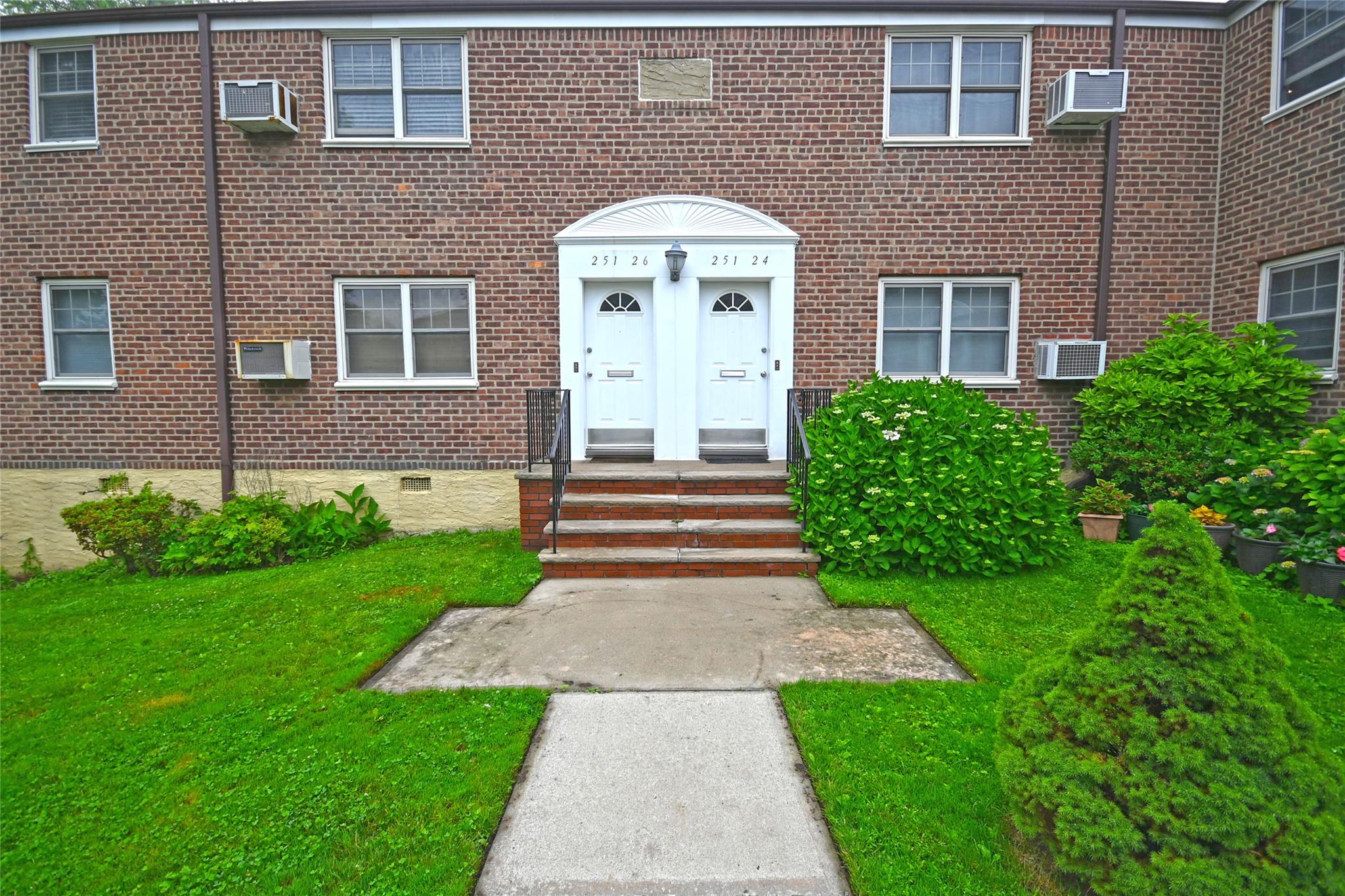 251-26 58th Avenue # Upper, Little Neck, NY 11362