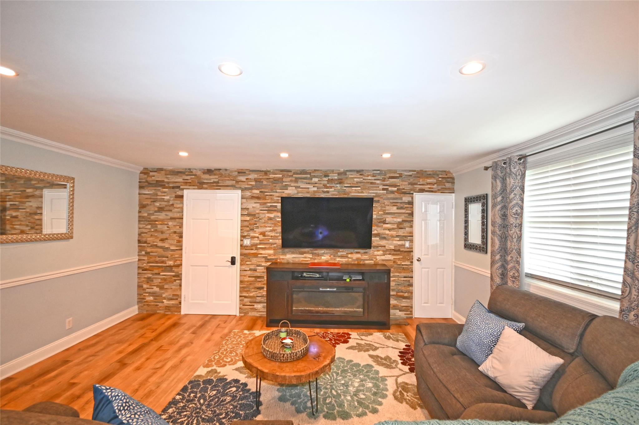 251-26 58th Avenue # Upper, Little Neck, NY 11362