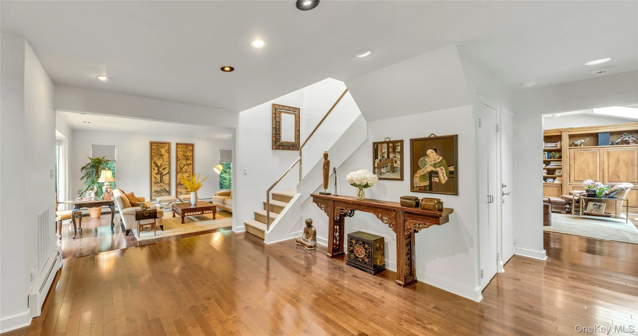 74 Woods Drive, East Hills, NY 11576