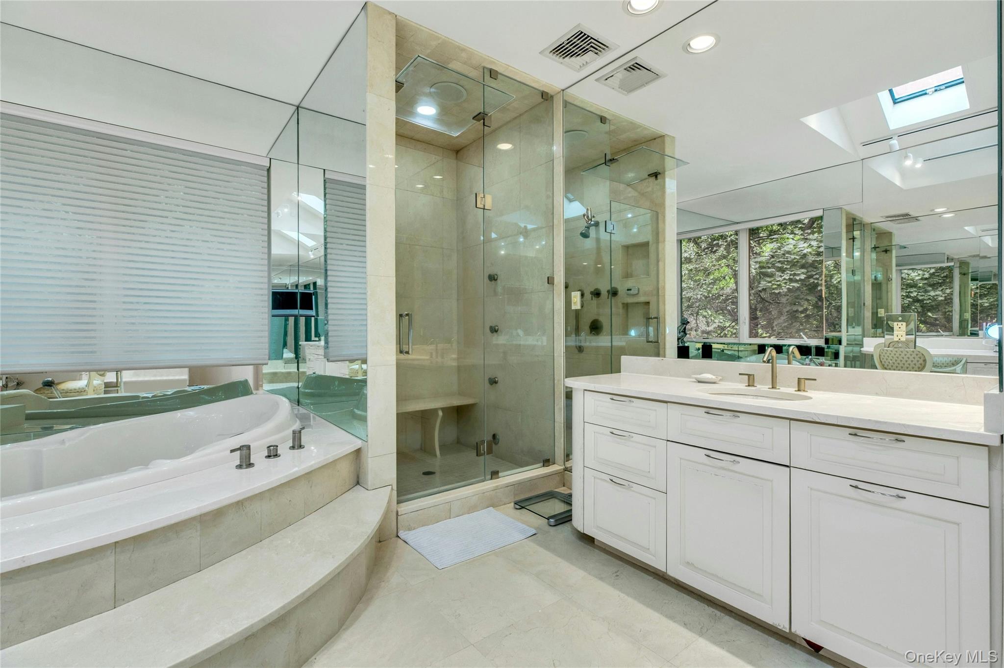 74 Woods Drive, East Hills, NY 11576