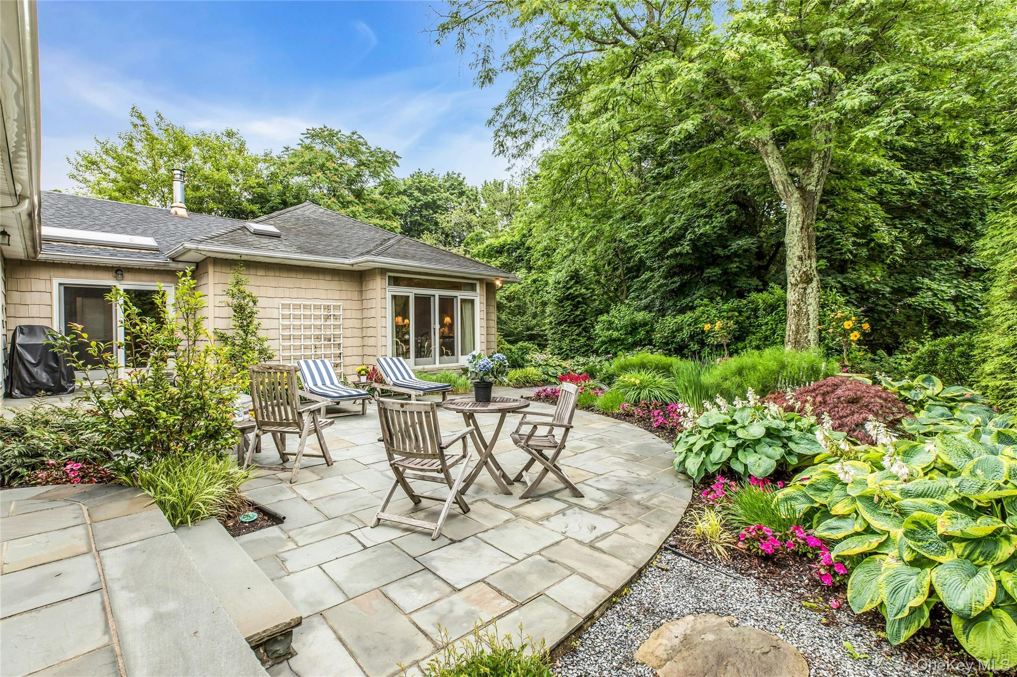 74 Woods Drive, East Hills, NY 11576