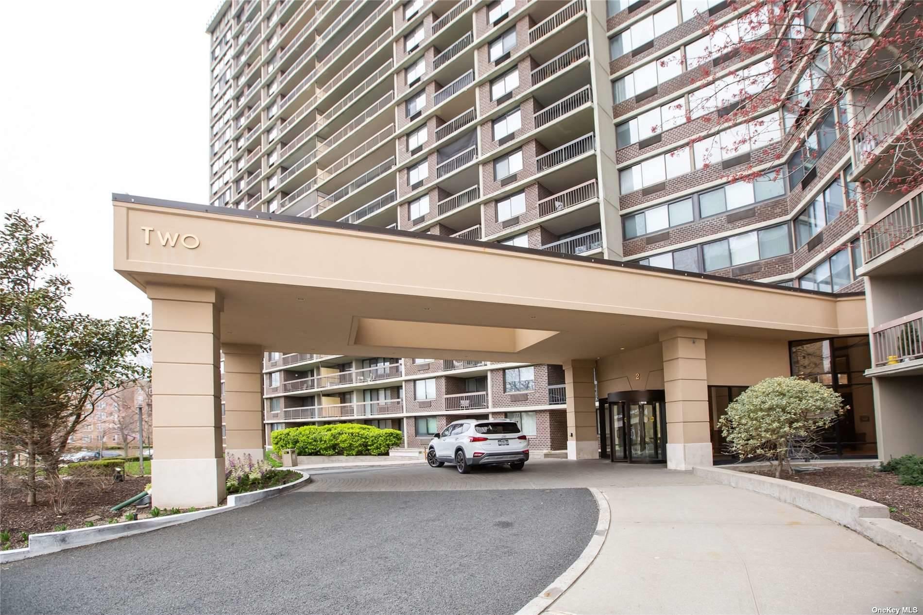 2 Bay Club Drive # 16V, Bayside, NY 11360