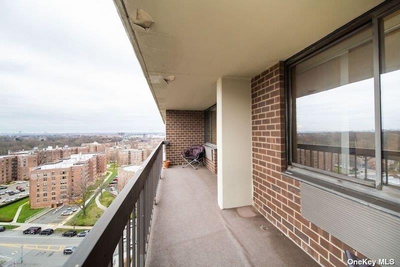 2 Bay Club Drive # 16V, Bayside, NY 11360