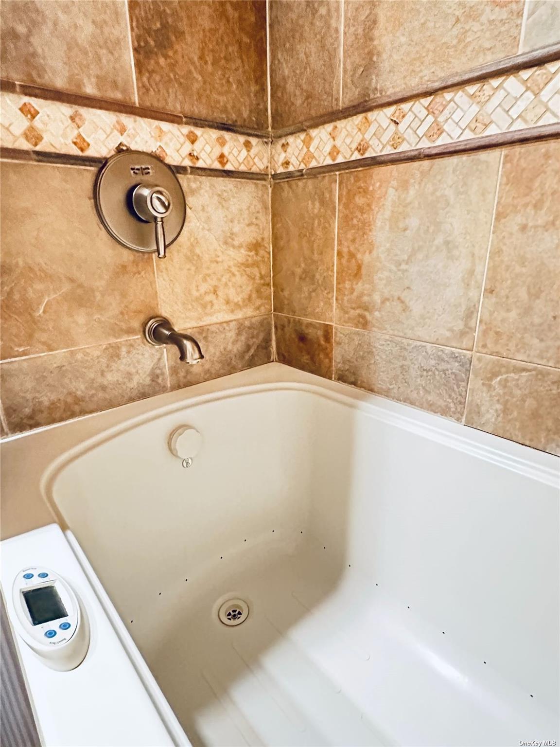 2 Bay Club Drive # 16V, Bayside, NY 11360