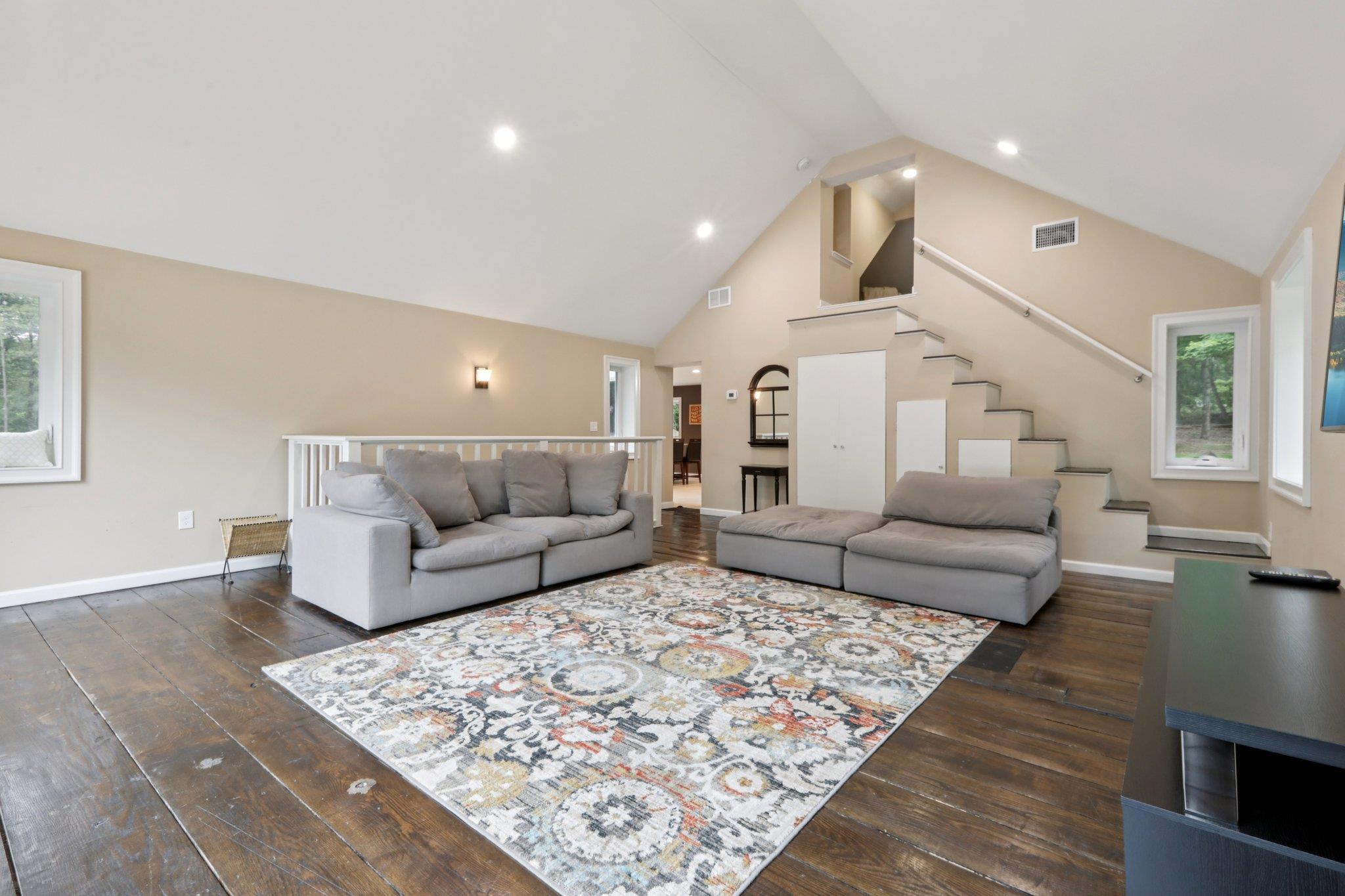 160 S Mountain Road, New City, NY 10956