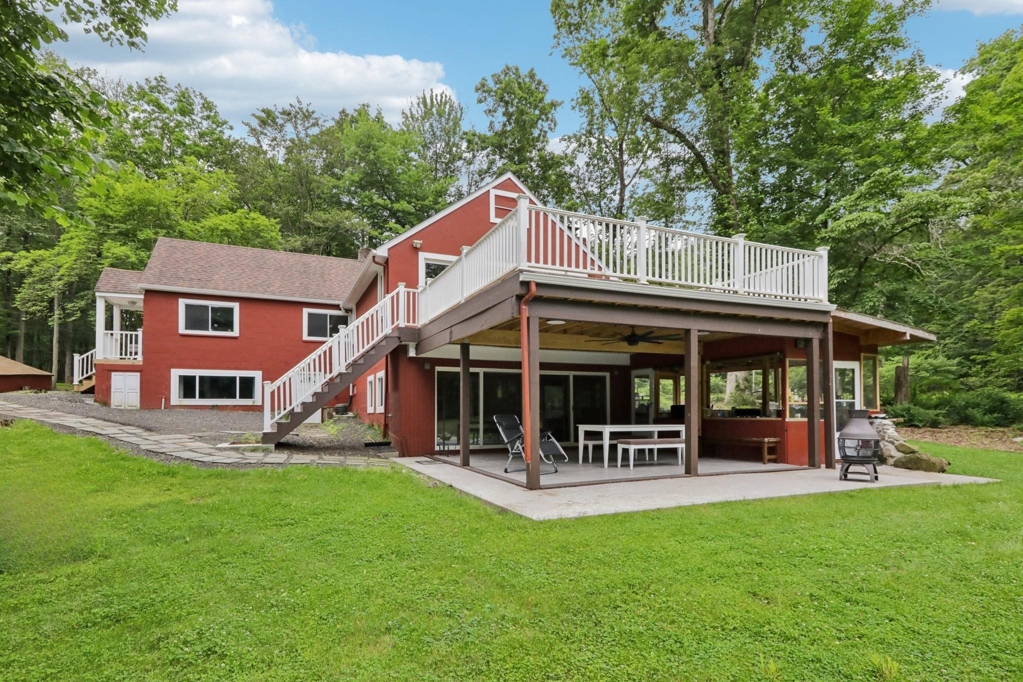 160 S Mountain Road, New City, NY 10956