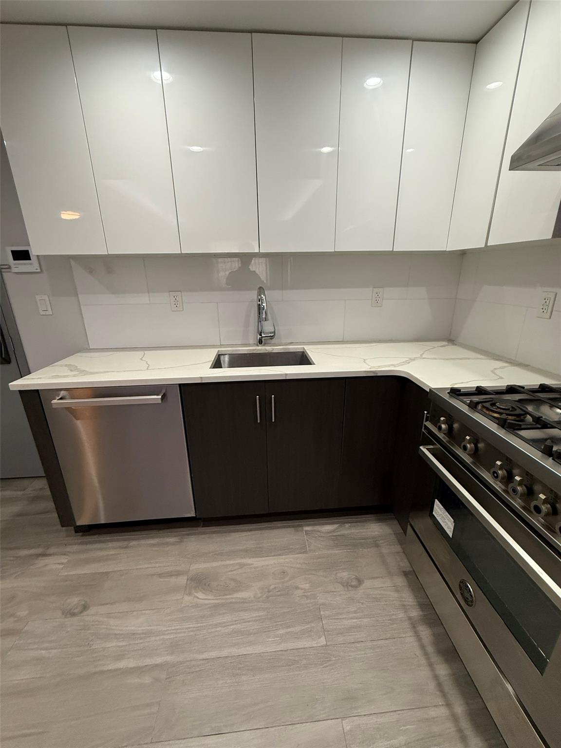 158-16 79th Avenue # 204N, Fresh Meadows, NY 11366