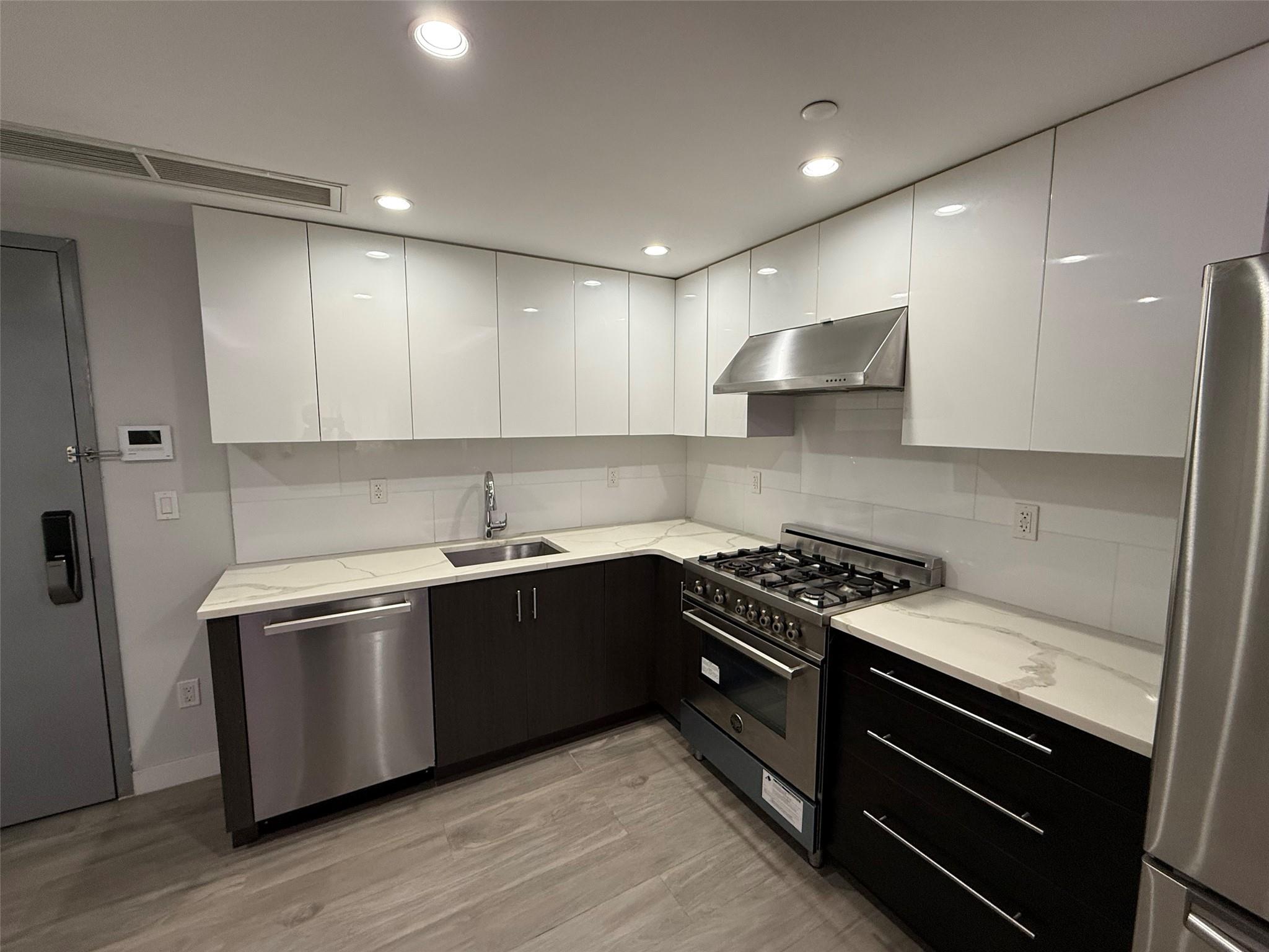 158-16 79th Avenue # 204N, Fresh Meadows, NY 11366