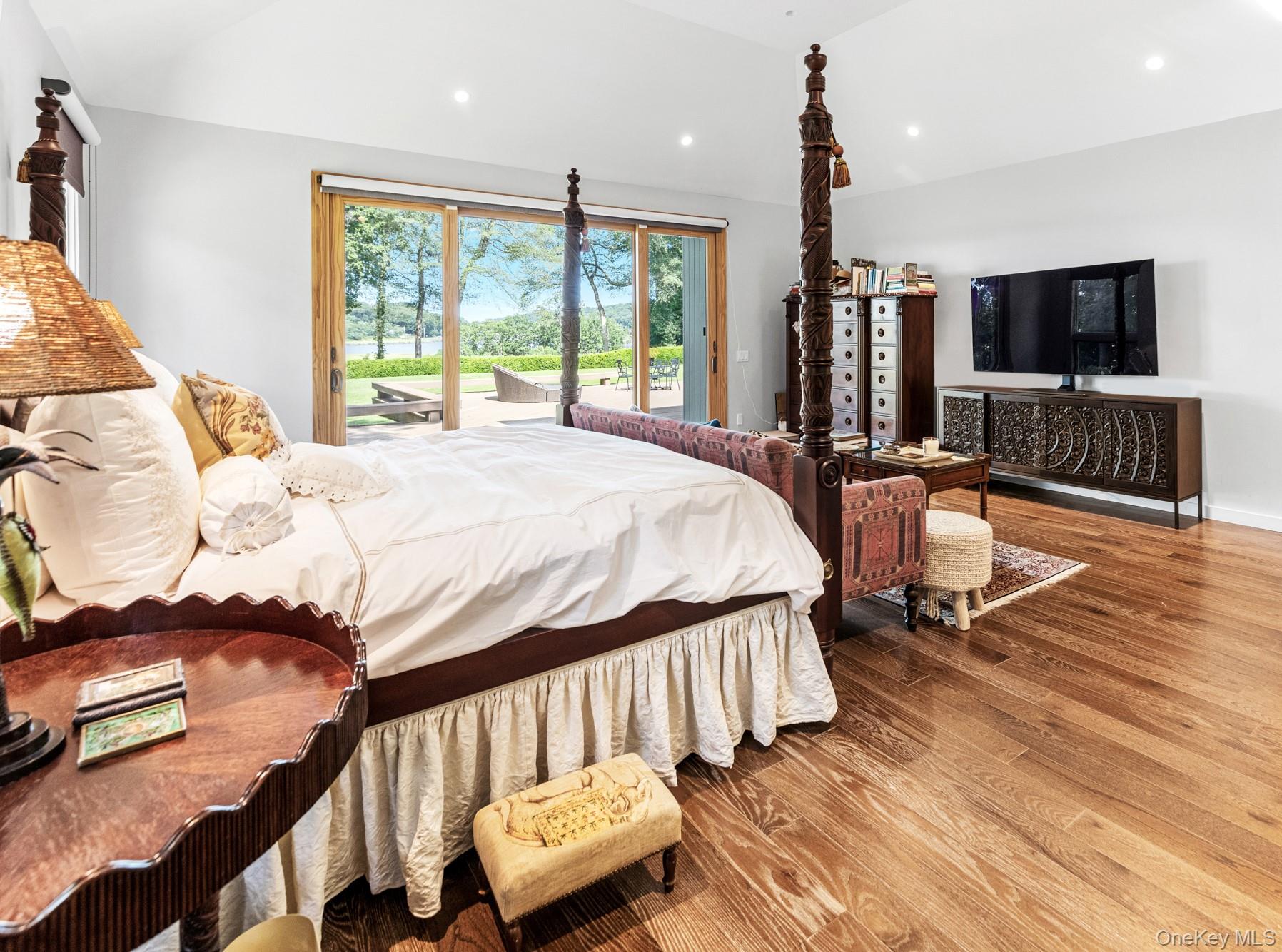 8 Mill Pond Lane, Lattingtown, NY 11560