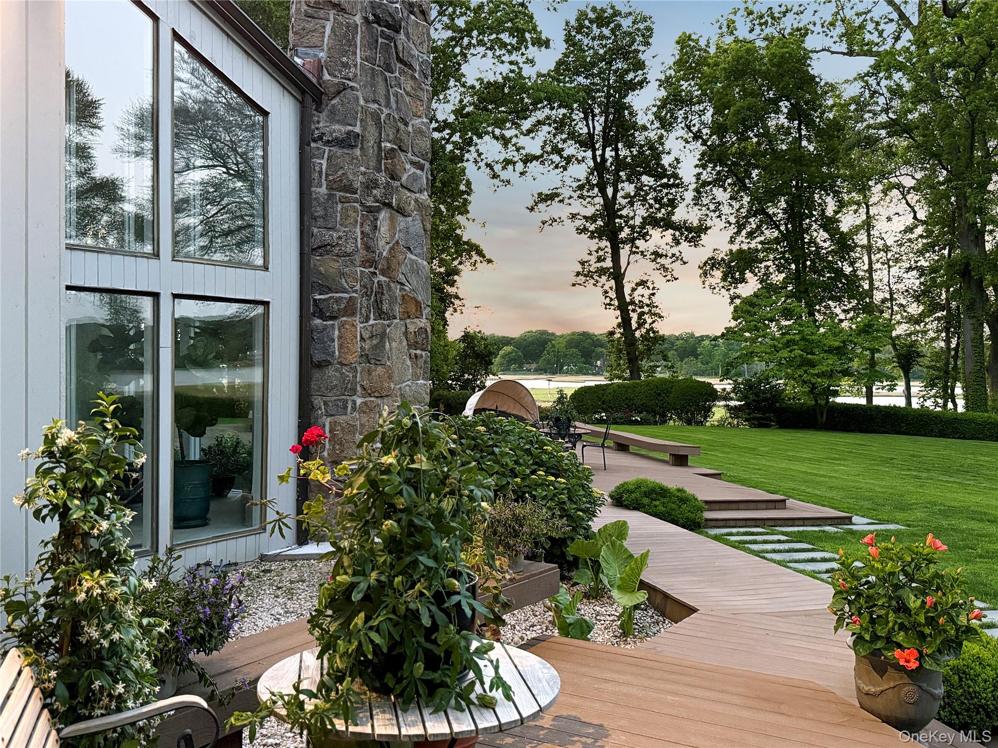 8 Mill Pond Lane, Lattingtown, NY 11560