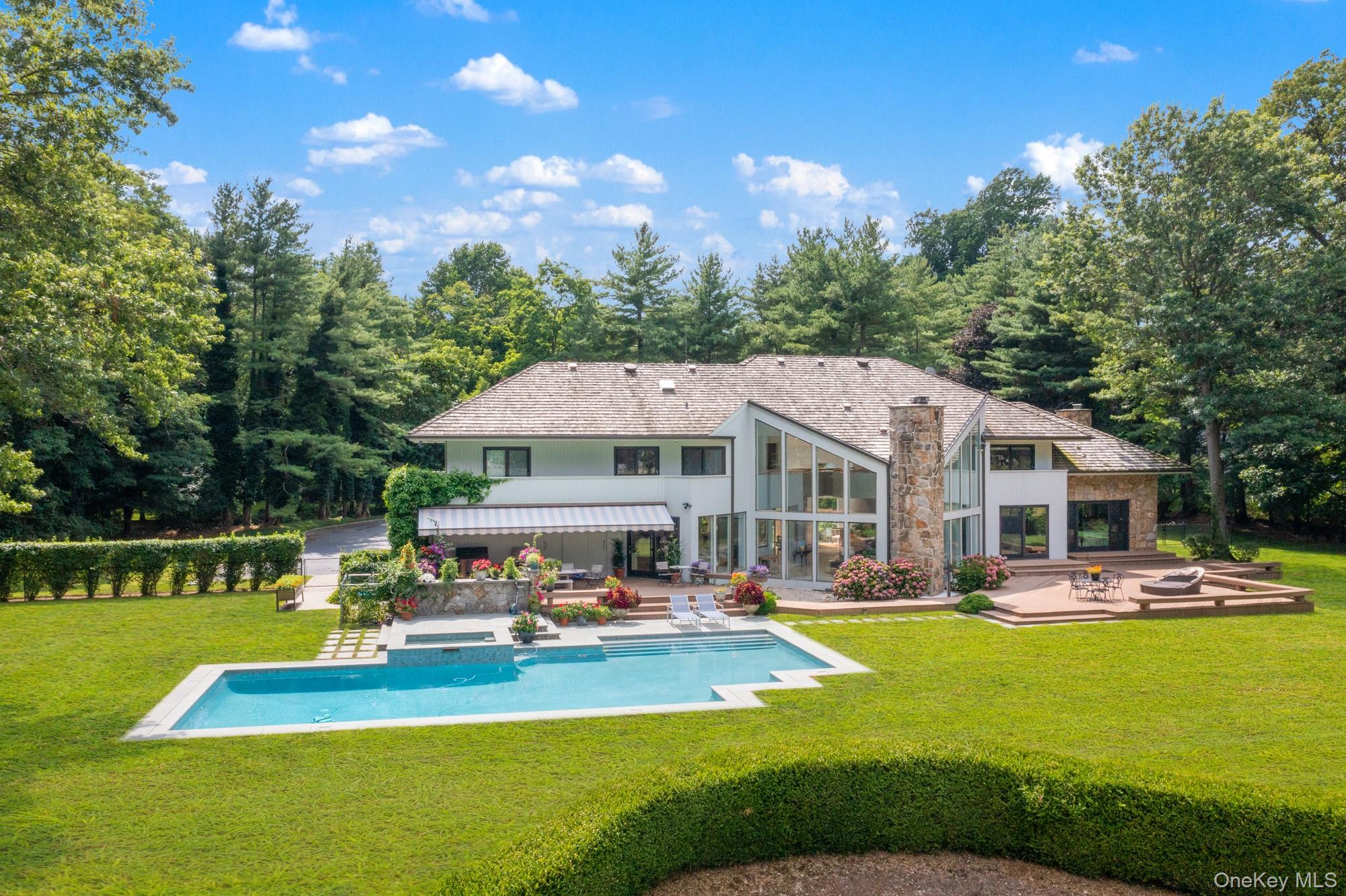 8 Mill Pond Lane, Lattingtown, NY 11560