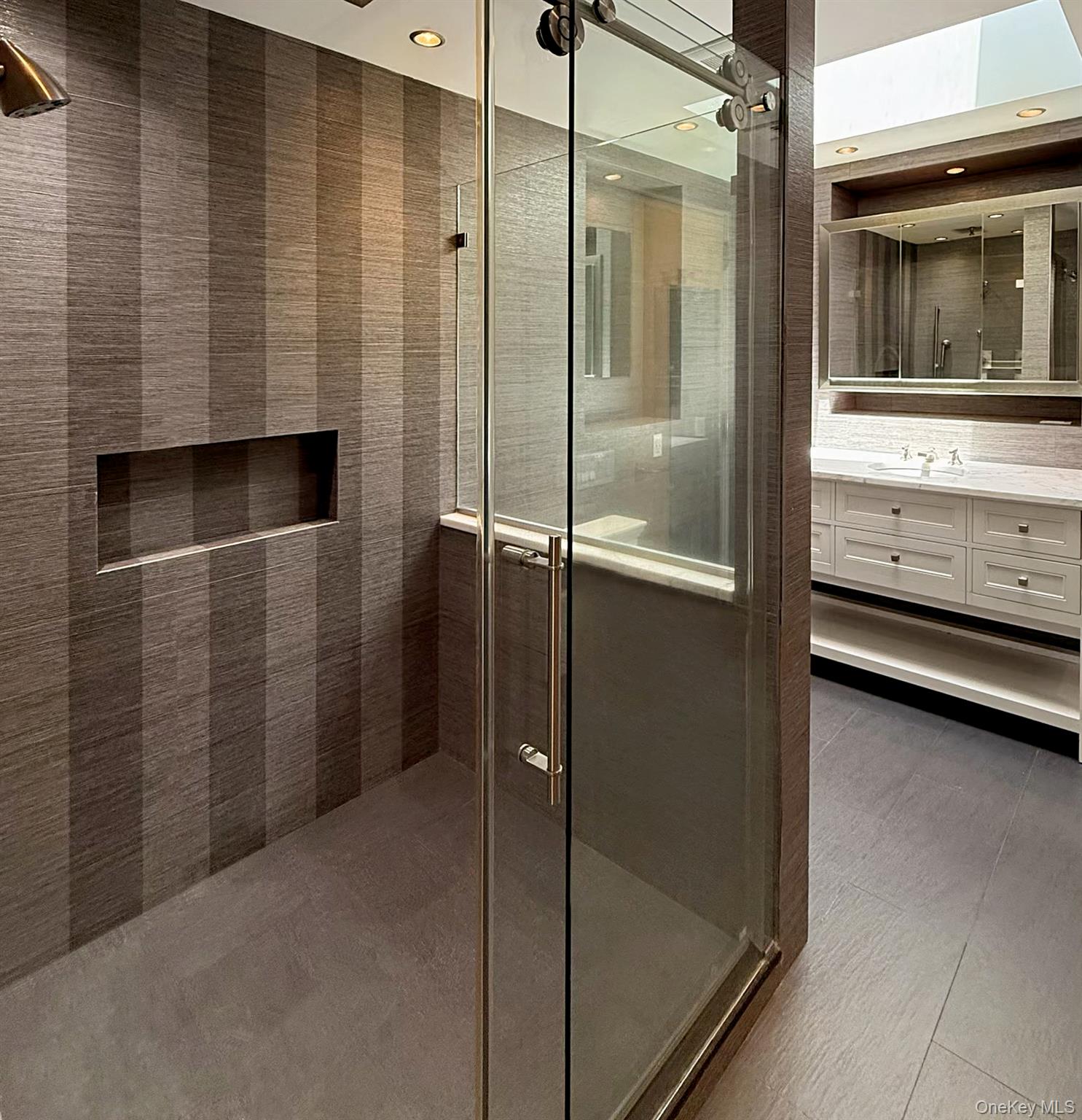 8 Mill Pond Lane, Lattingtown, NY 11560