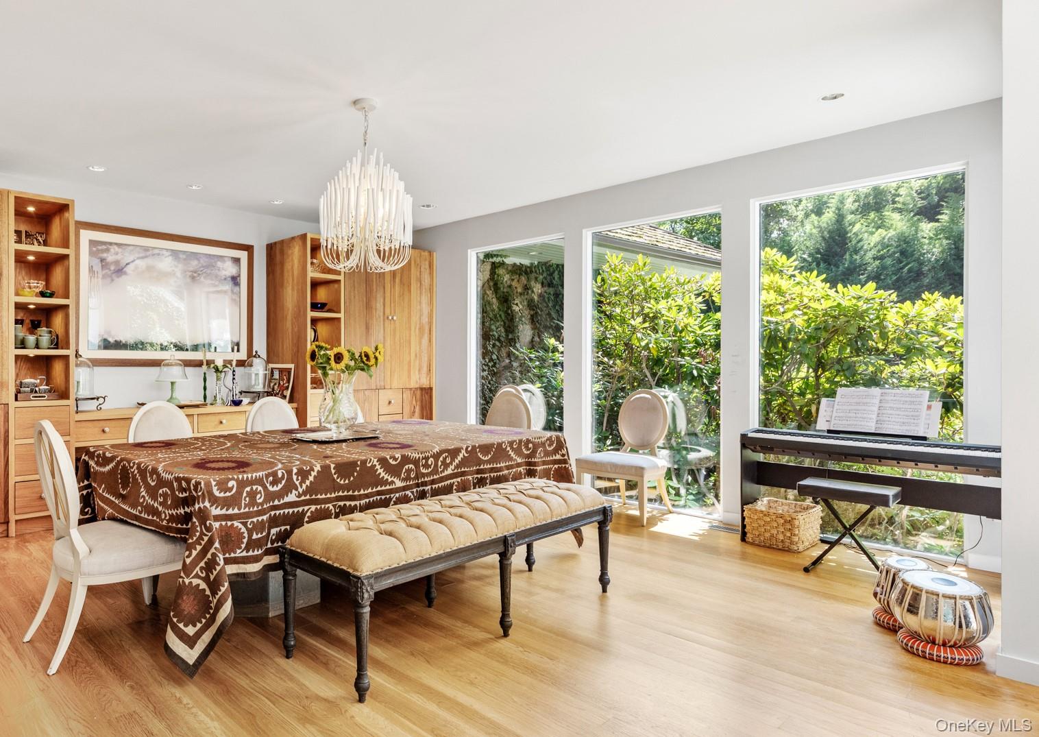 8 Mill Pond Lane, Lattingtown, NY 11560