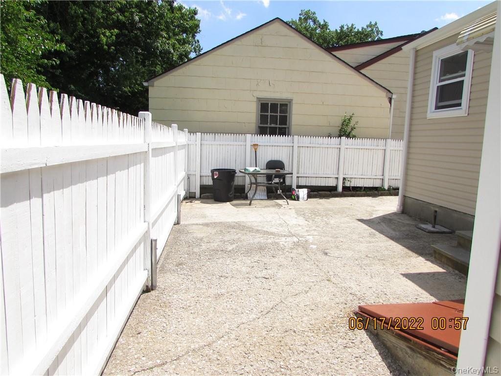 2 Leffingwell Place, New Rochelle, NY 10801