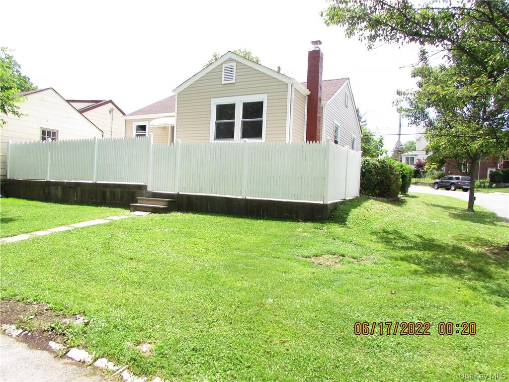 2 Leffingwell Place, New Rochelle, NY 10801