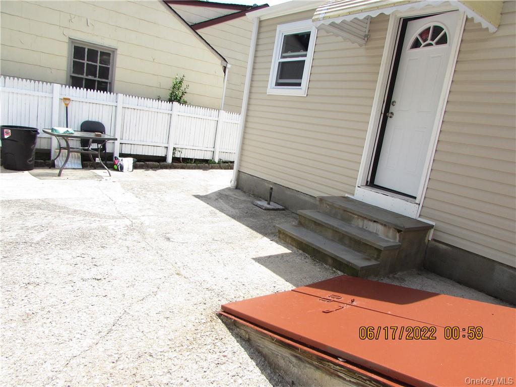 2 Leffingwell Place, New Rochelle, NY 10801