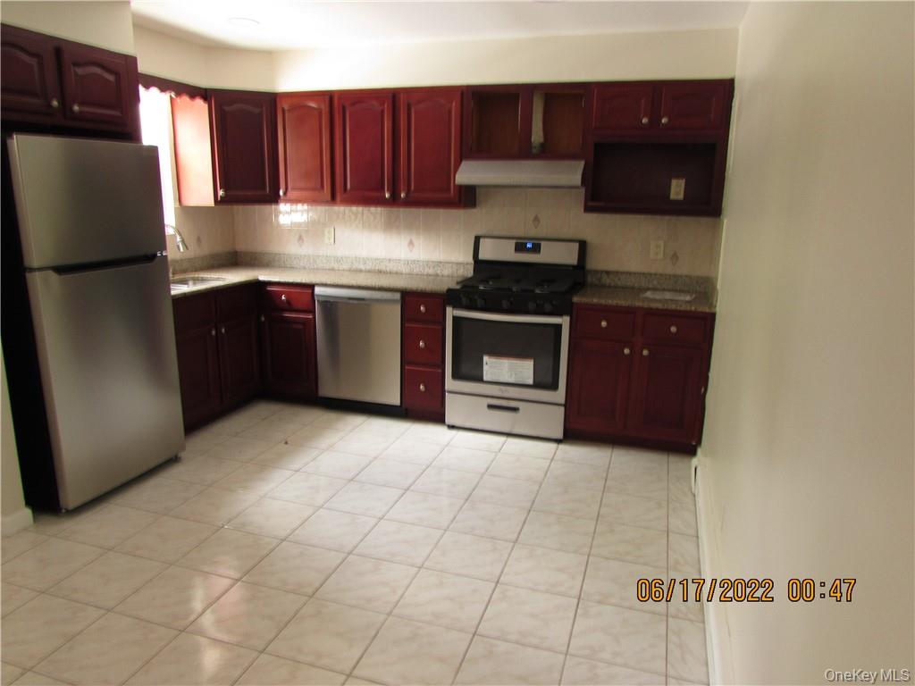 2 Leffingwell Place, New Rochelle, NY 10801