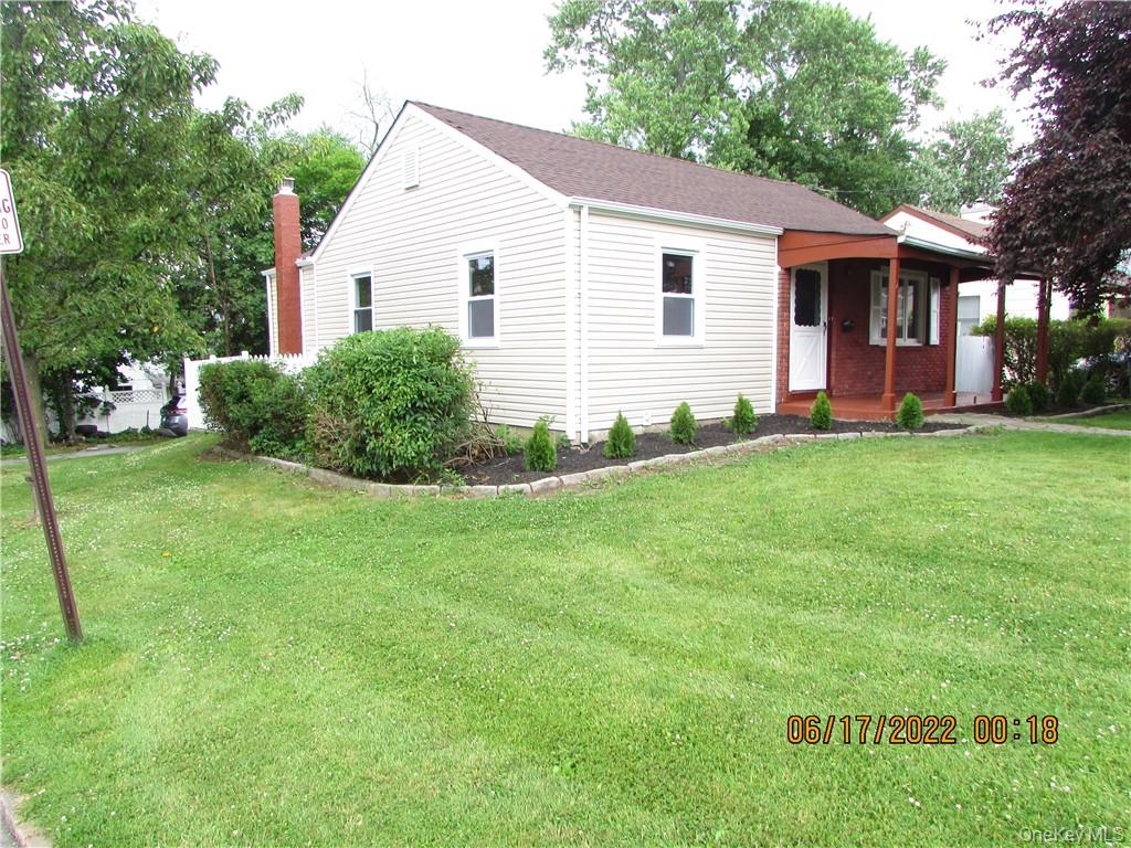 2 Leffingwell Place, New Rochelle, NY 10801