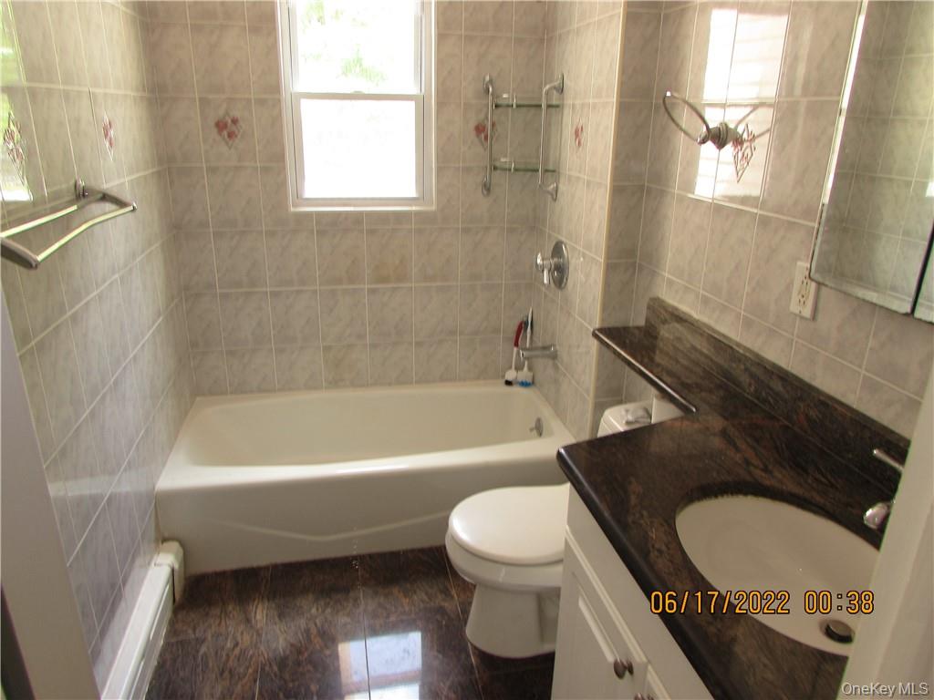 2 Leffingwell Place, New Rochelle, NY 10801