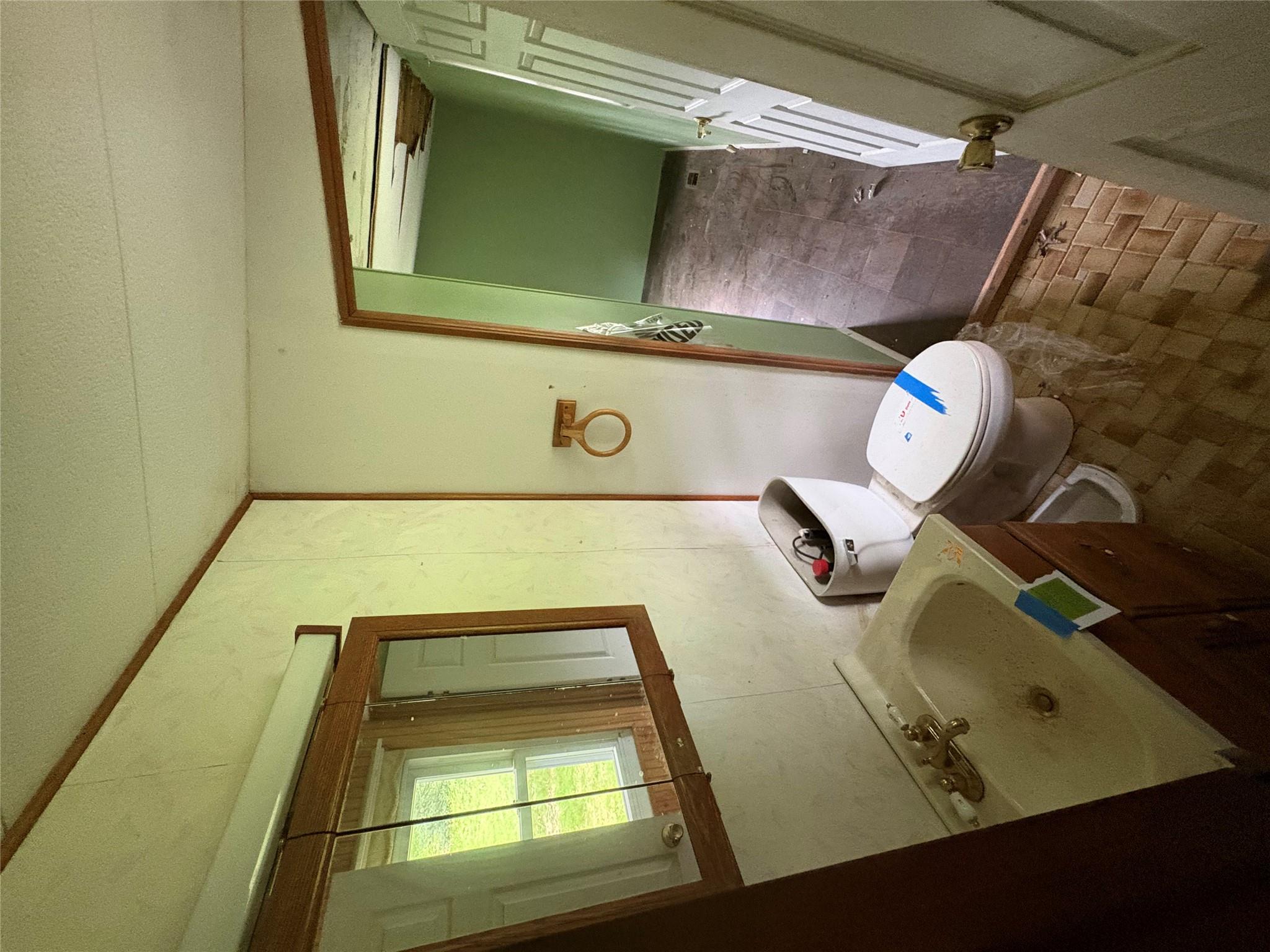 25 Mohawk Drive, Milton, NY 12547