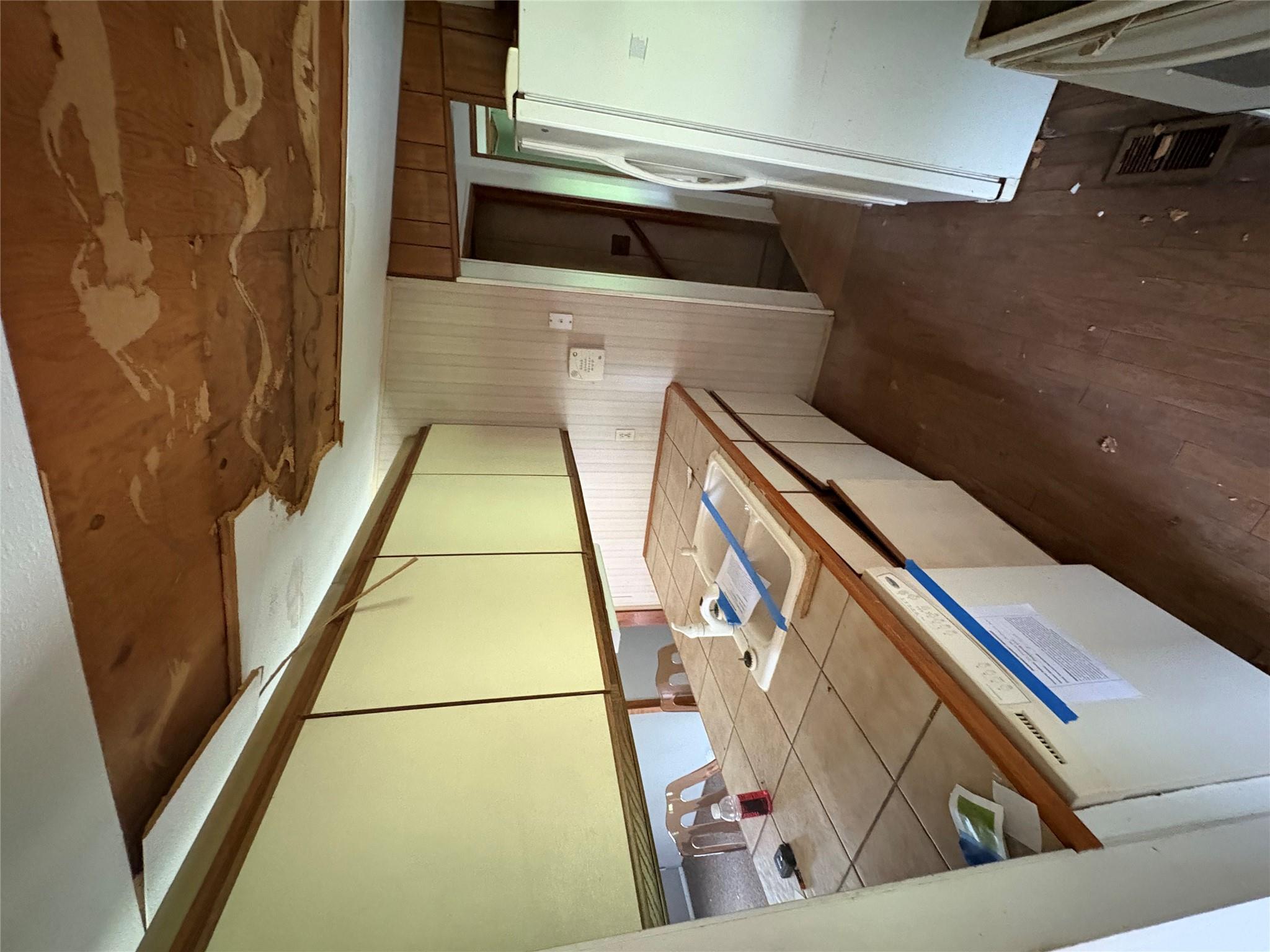 25 Mohawk Drive, Milton, NY 12547