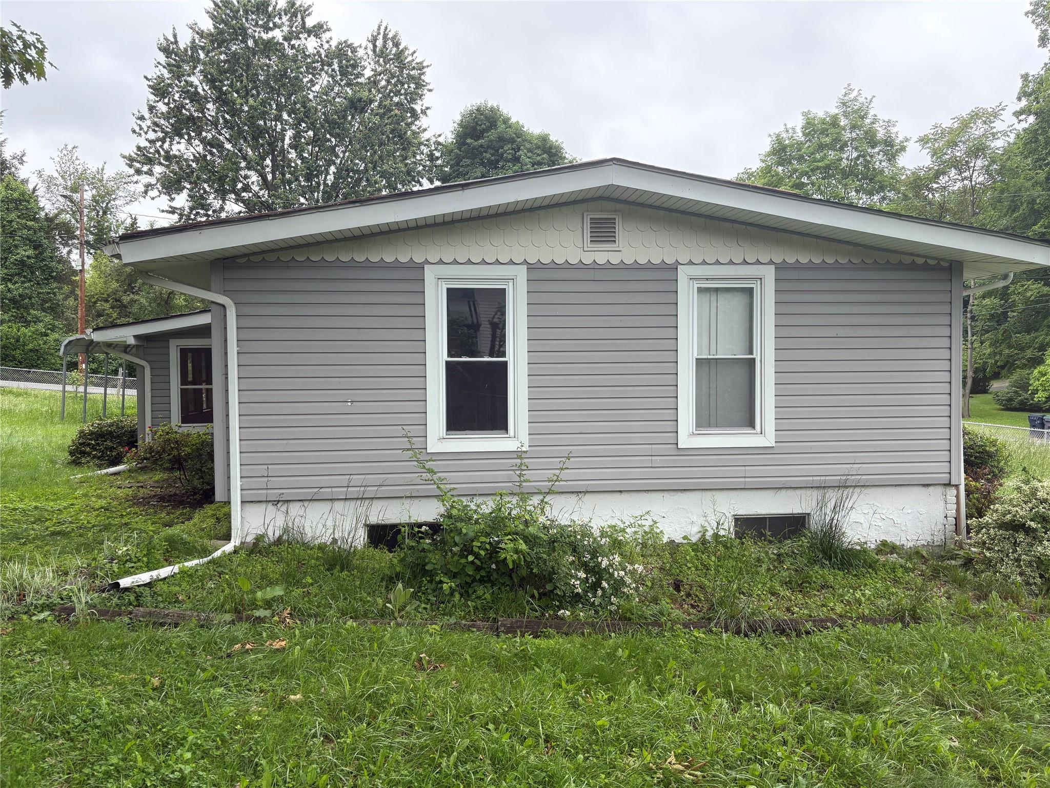 25 Mohawk Drive, Milton, NY 12547