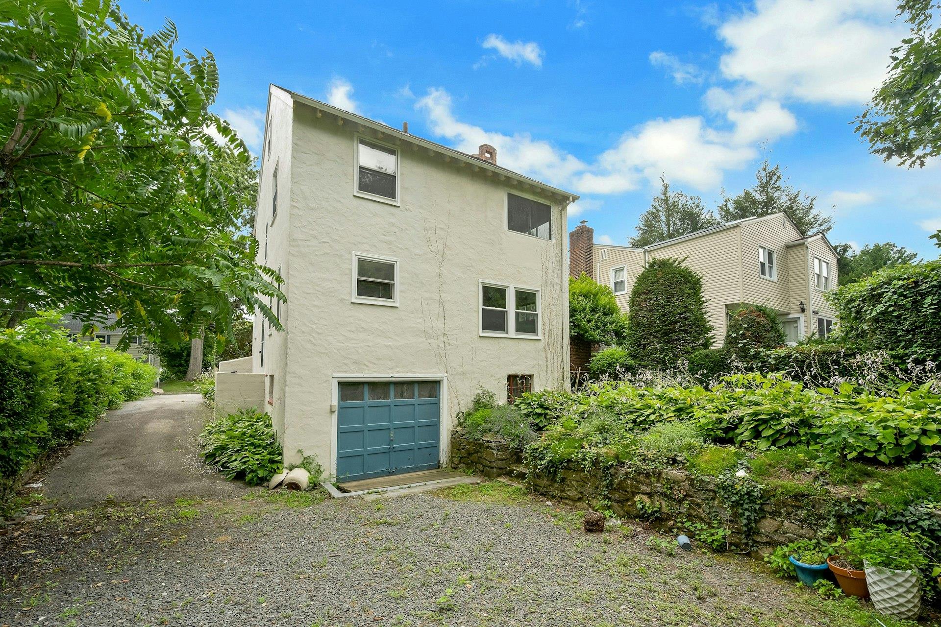 151 Clarence Road, Scarsdale, NY 10583