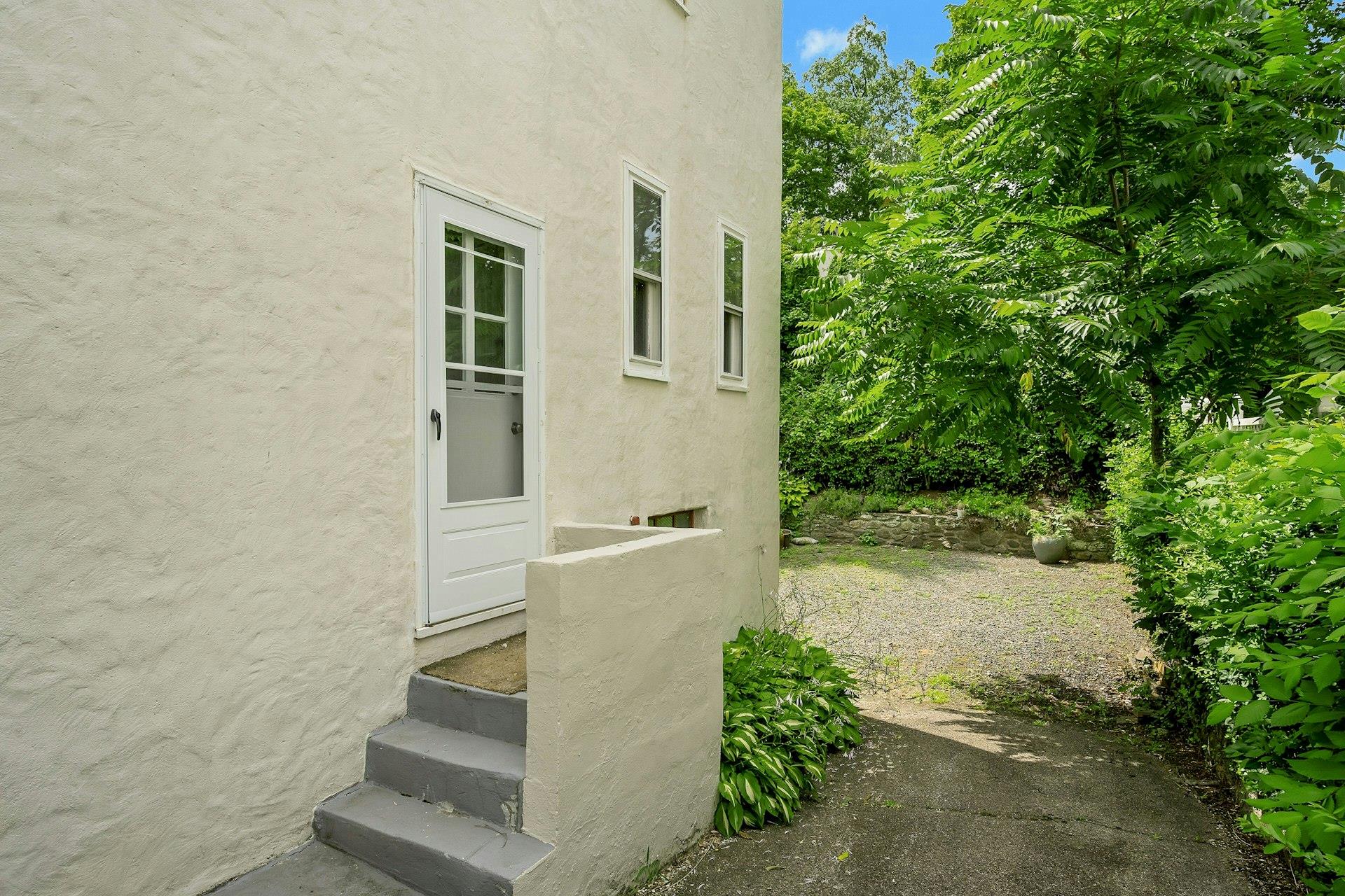 151 Clarence Road, Scarsdale, NY 10583