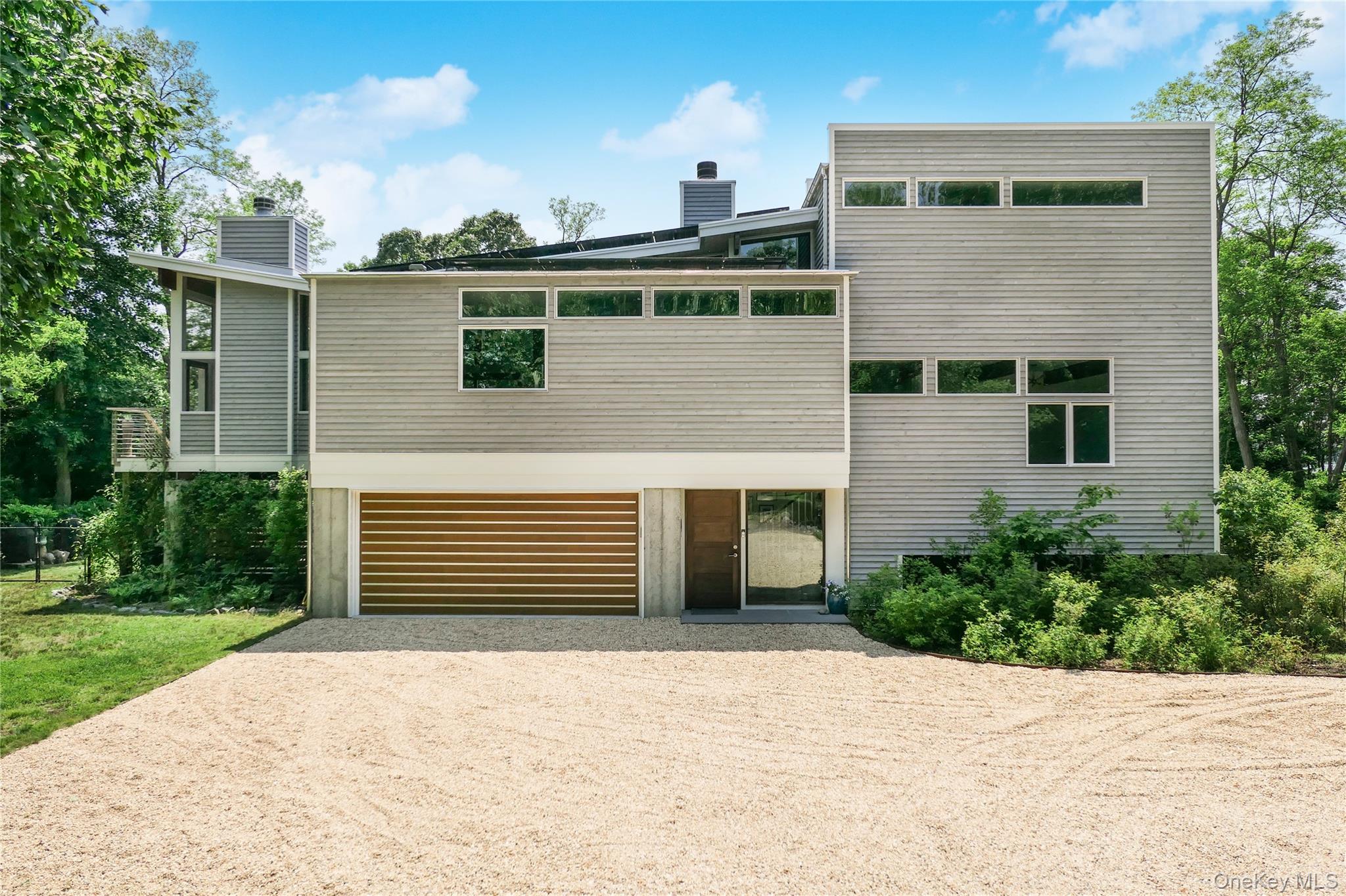 34 Old Neck Road S, Center Moriches, NY 11934