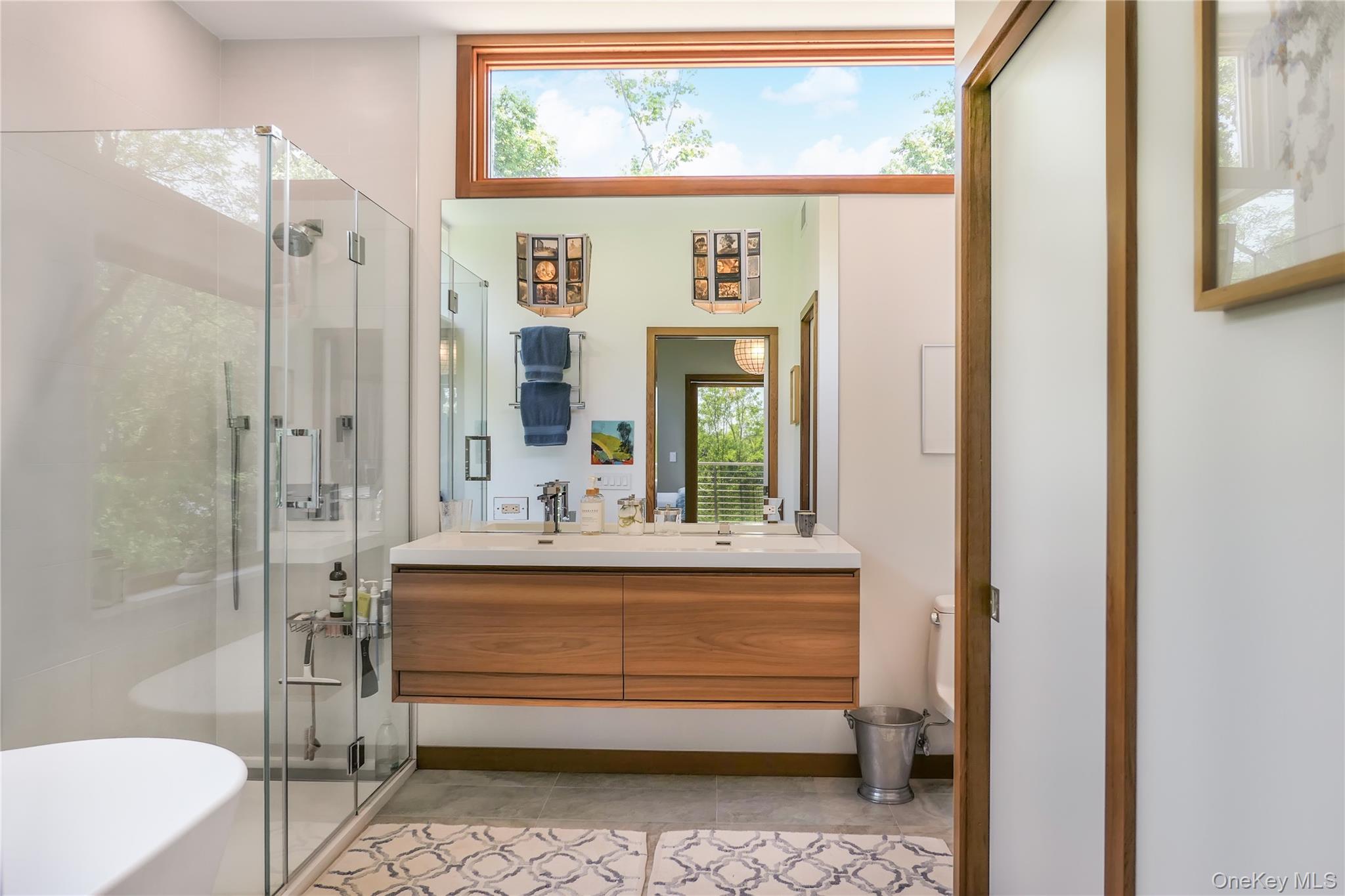 34 Old Neck Road S, Center Moriches, NY 11934